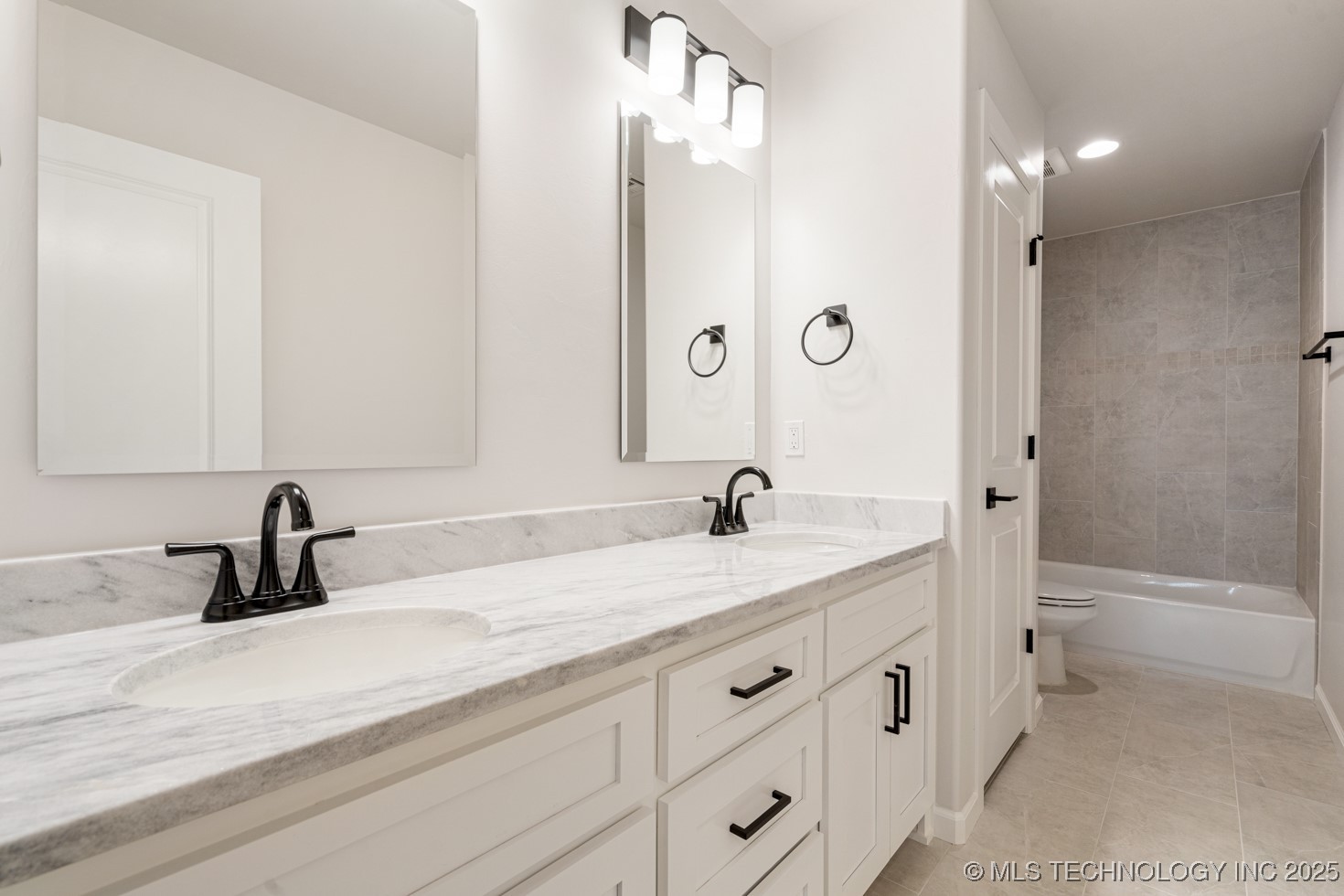 12806 S Irvington Avenue Property Photo 39