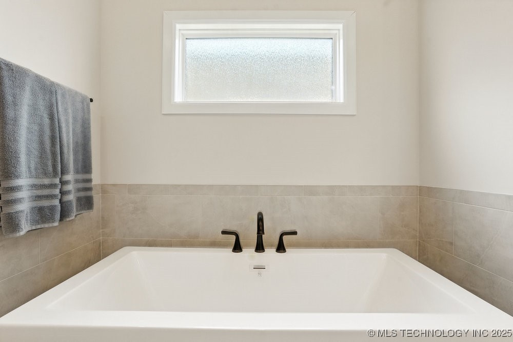 12714 S Irvington Avenue Property Photo 36