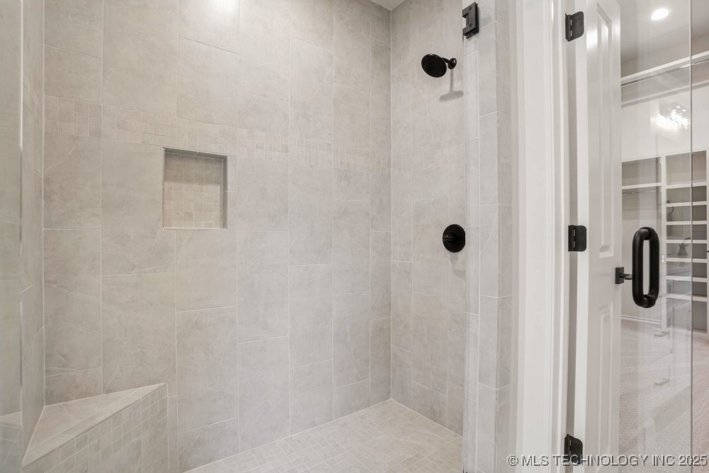 12714 S Irvington Avenue Property Photo 38