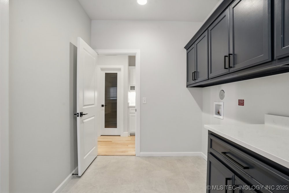 12714 S Irvington Avenue Property Photo 41