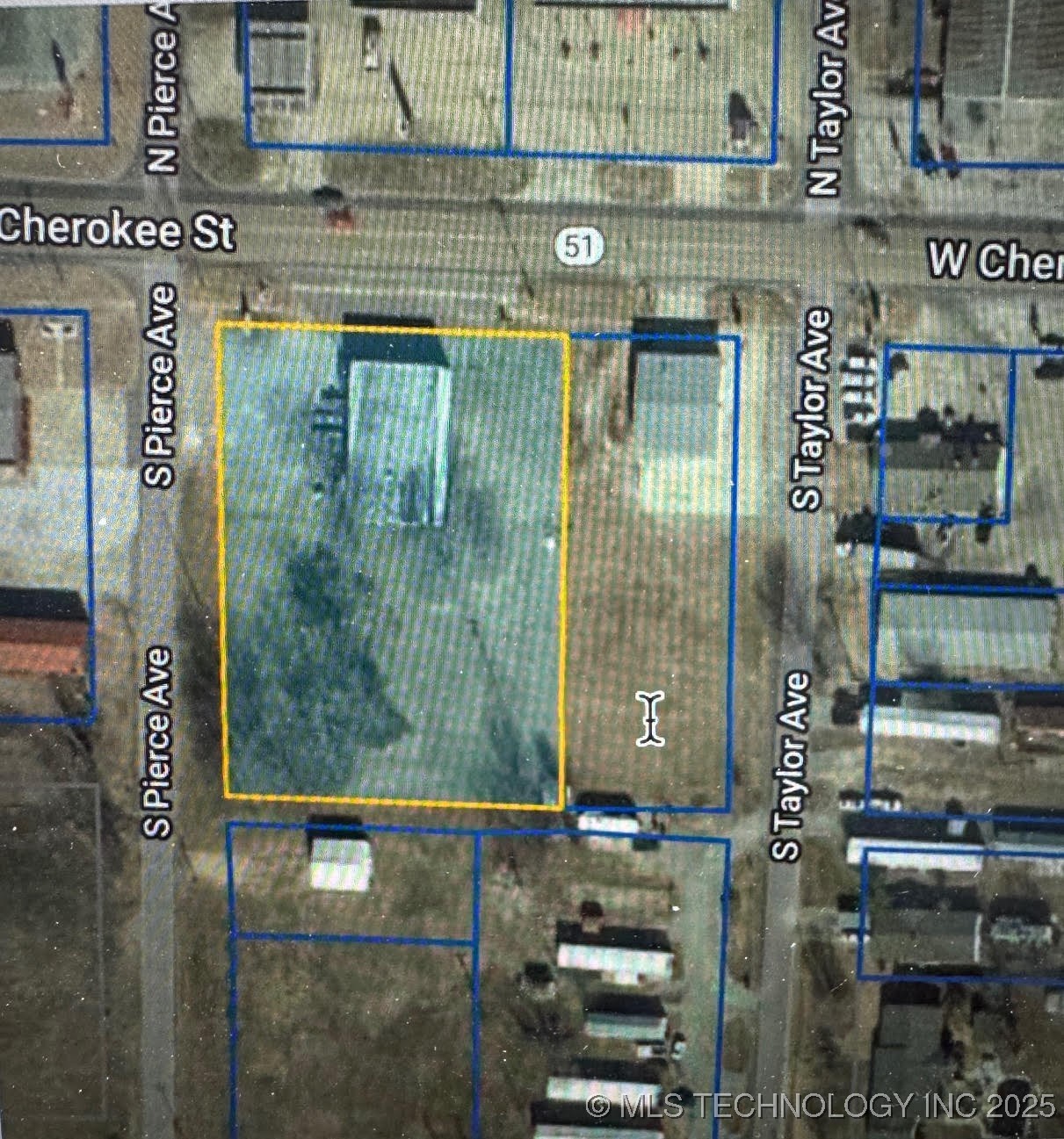 705 W Cherokee Street Property Photo 1