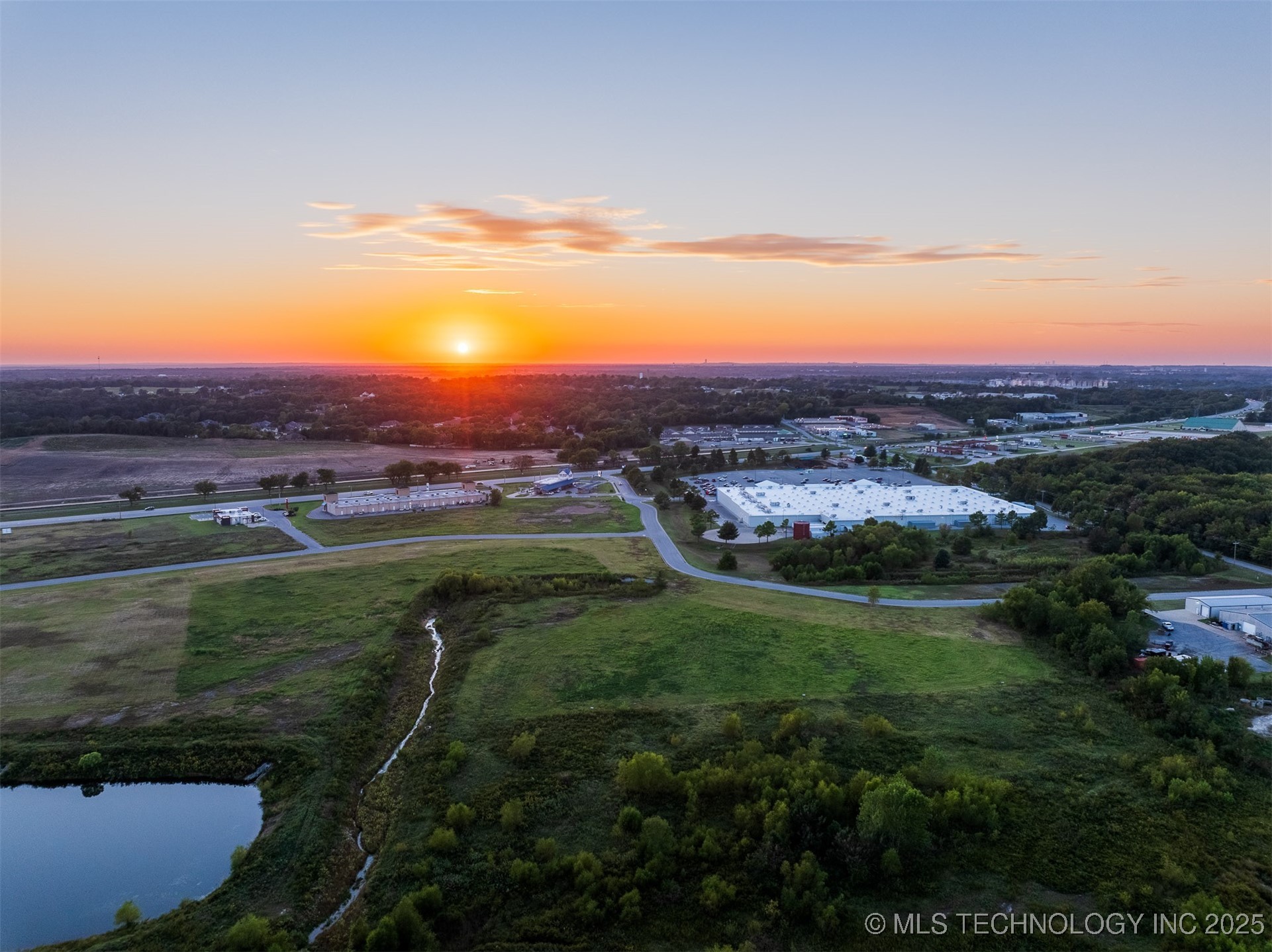 05 S 272nd East Avenue Property Photo 7