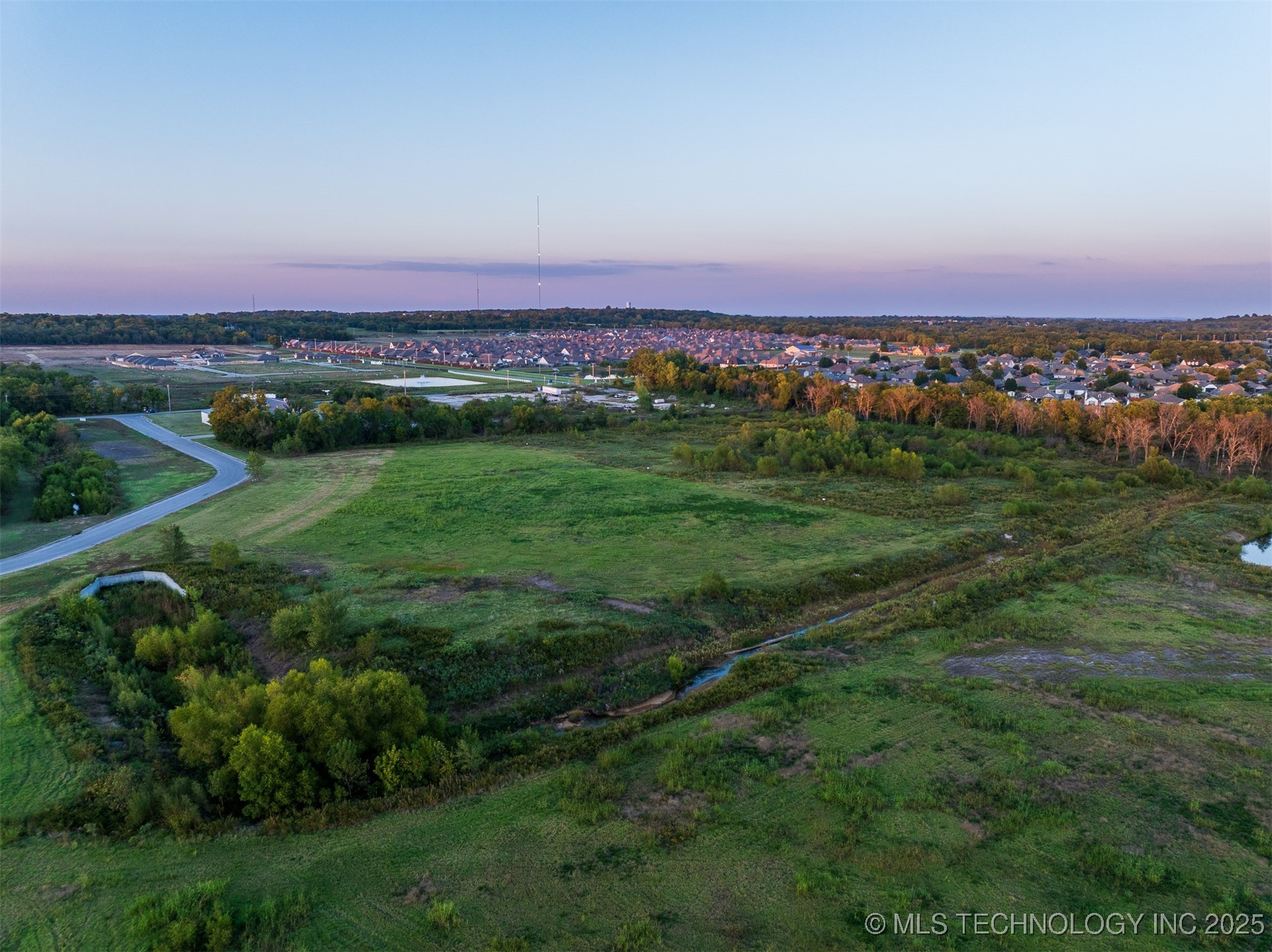 05 S 272nd East Avenue Property Photo 8