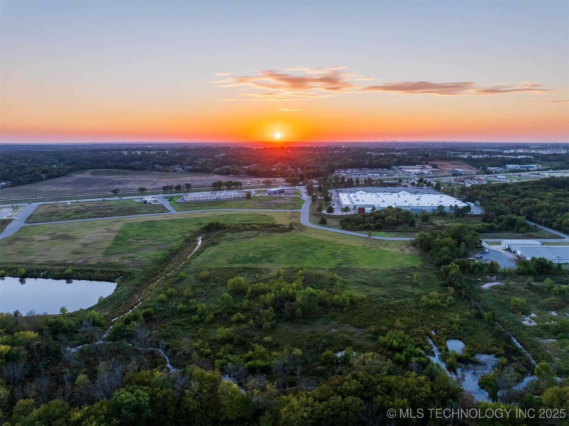 05 S 272nd East Avenue Property Photo 13
