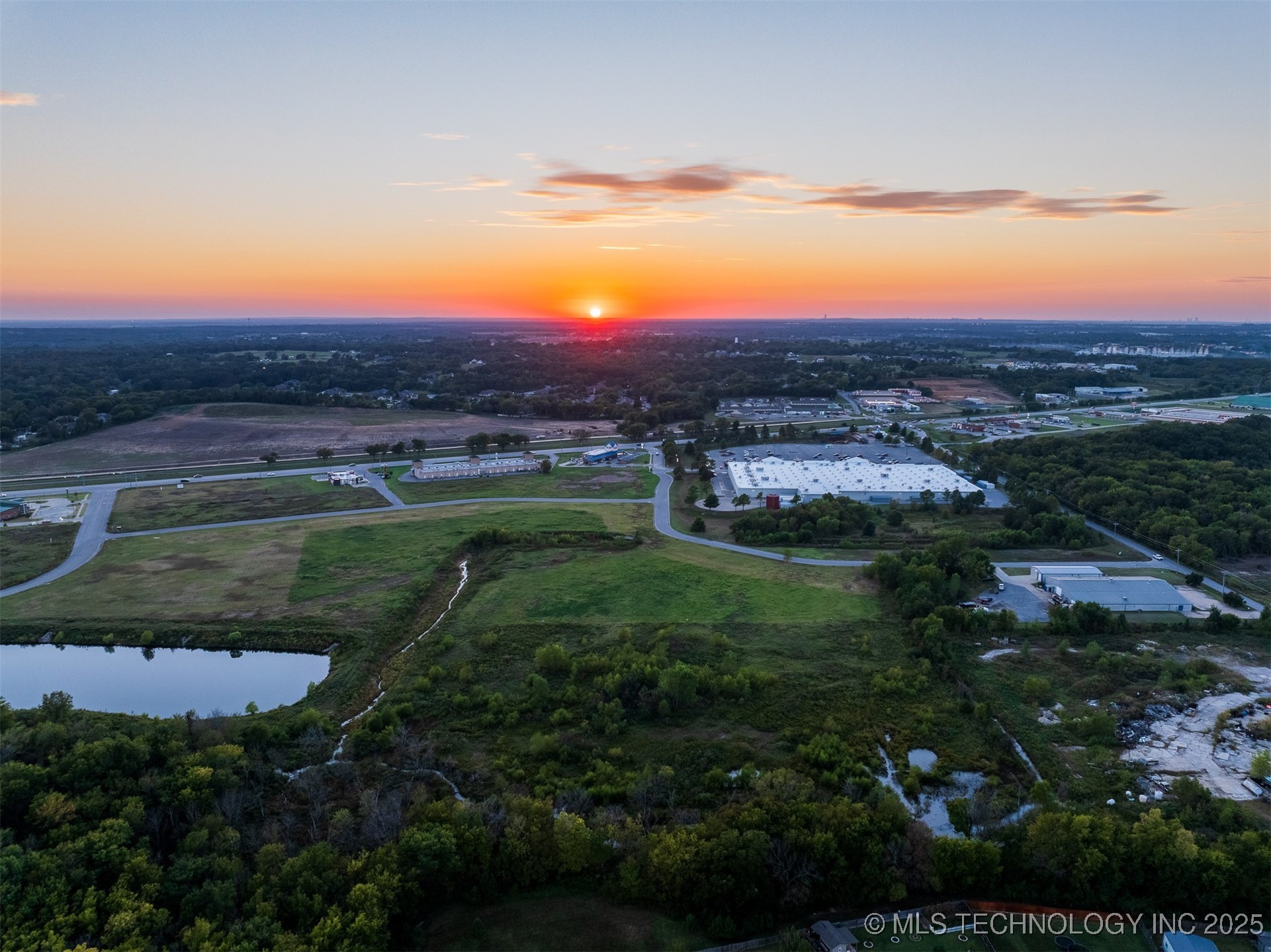 05 S 272nd East Avenue Property Photo 14