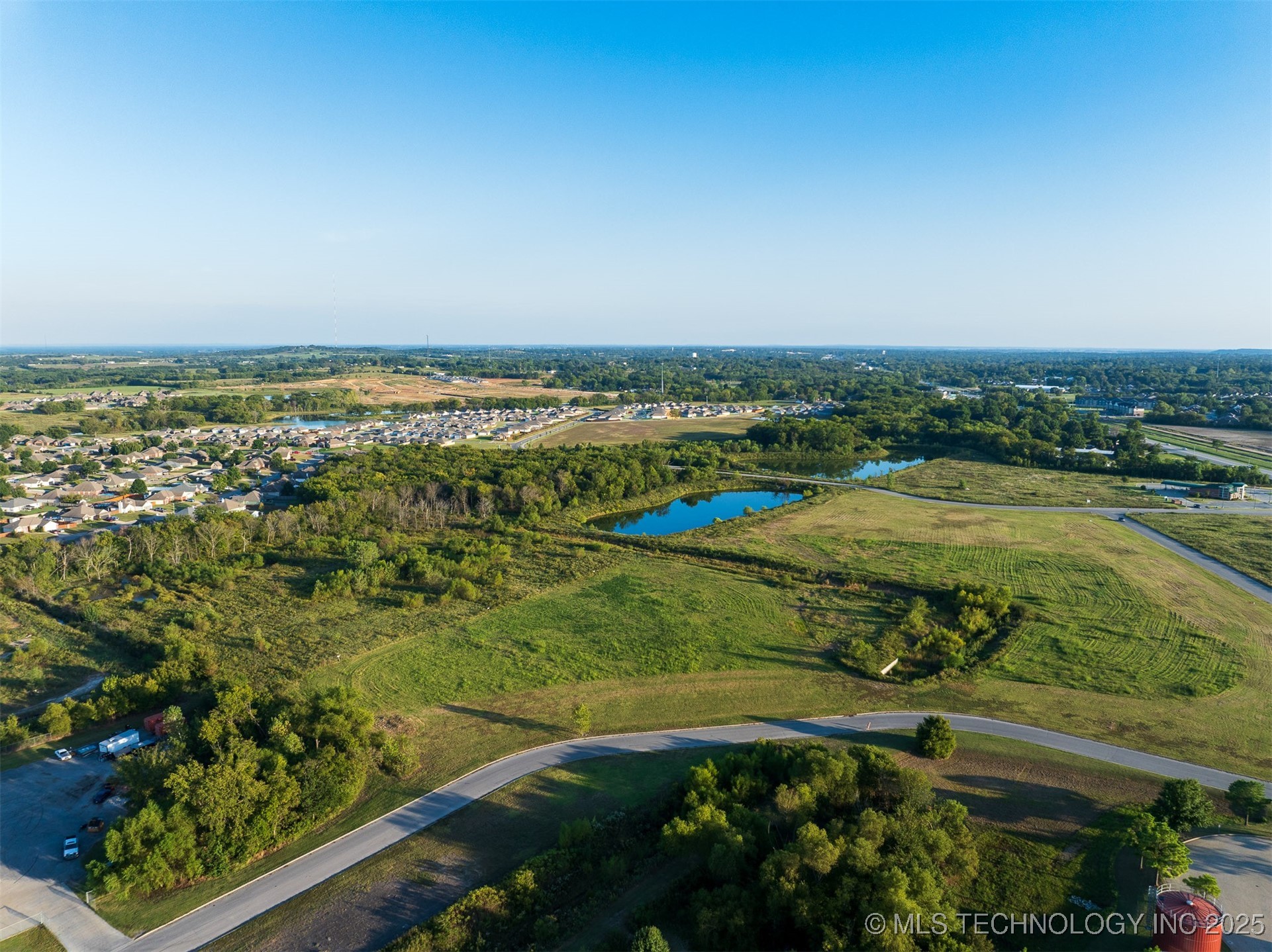 05 S 272nd East Avenue Property Photo 16