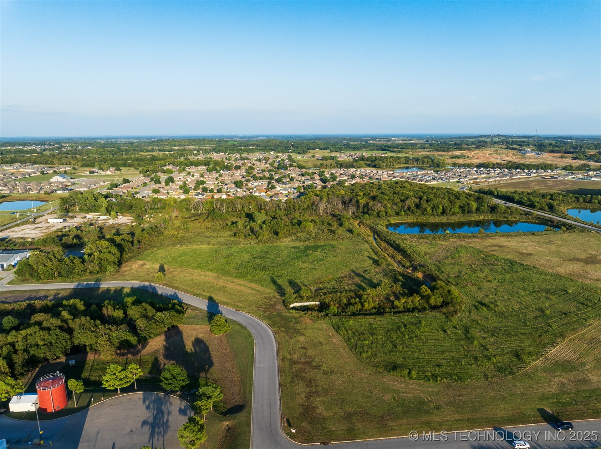 05 S 272nd East Avenue Property Photo 22