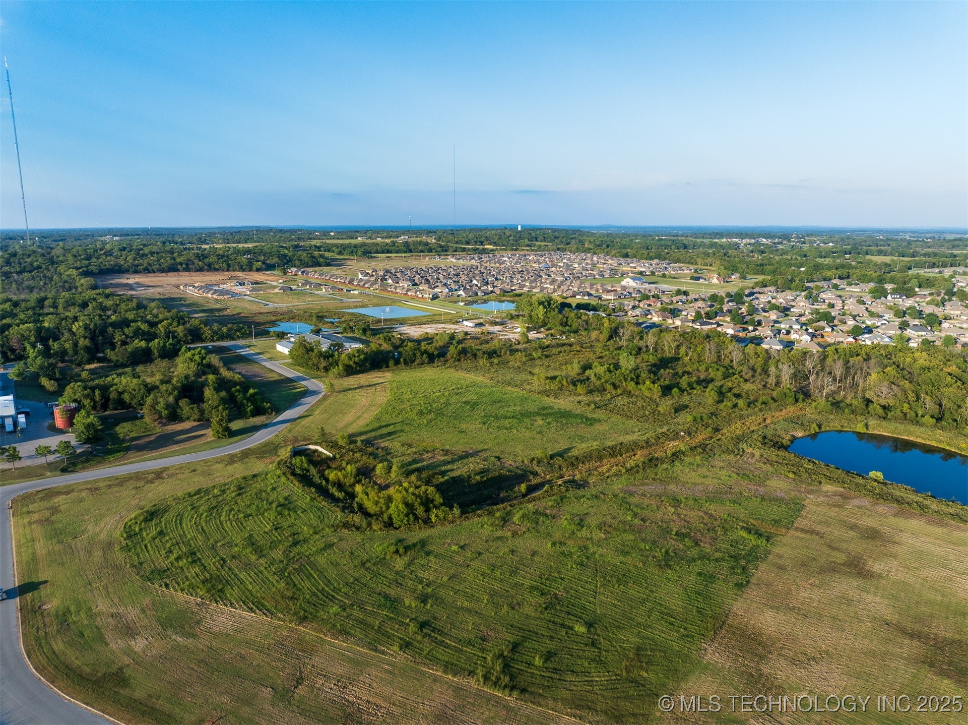 05 S 272nd East Avenue Property Photo 24