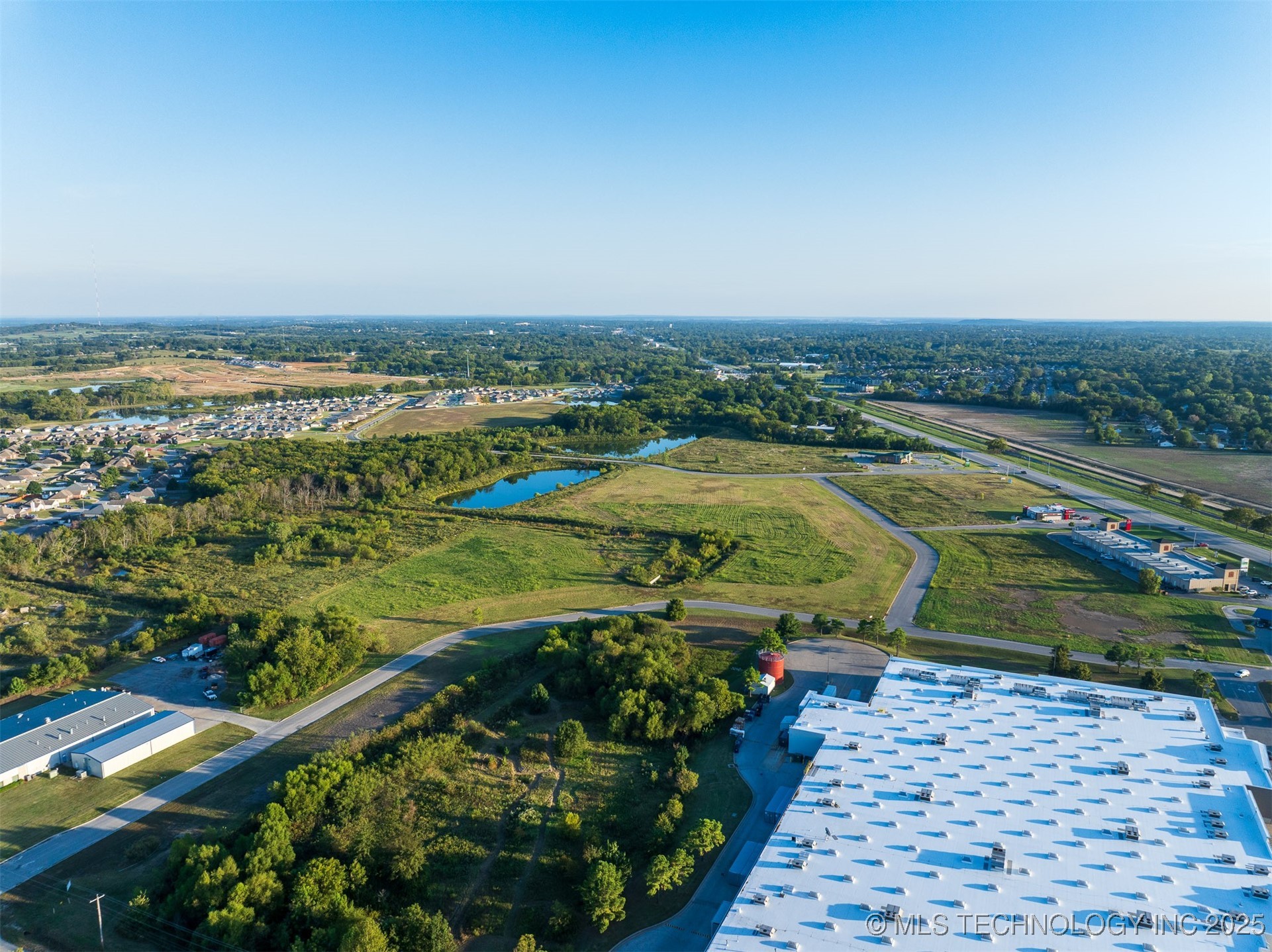 05 S 272nd East Avenue Property Photo 36