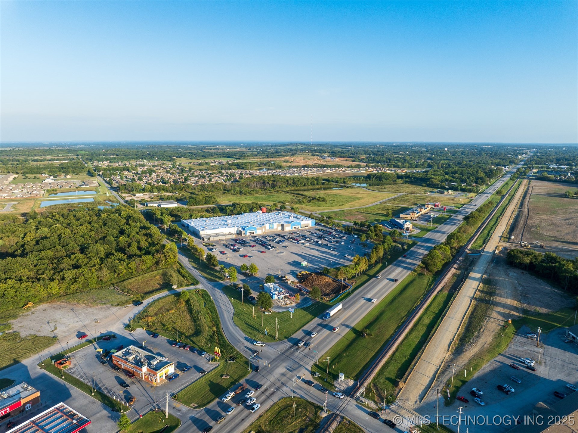 05 S 272nd East Avenue Property Photo 38