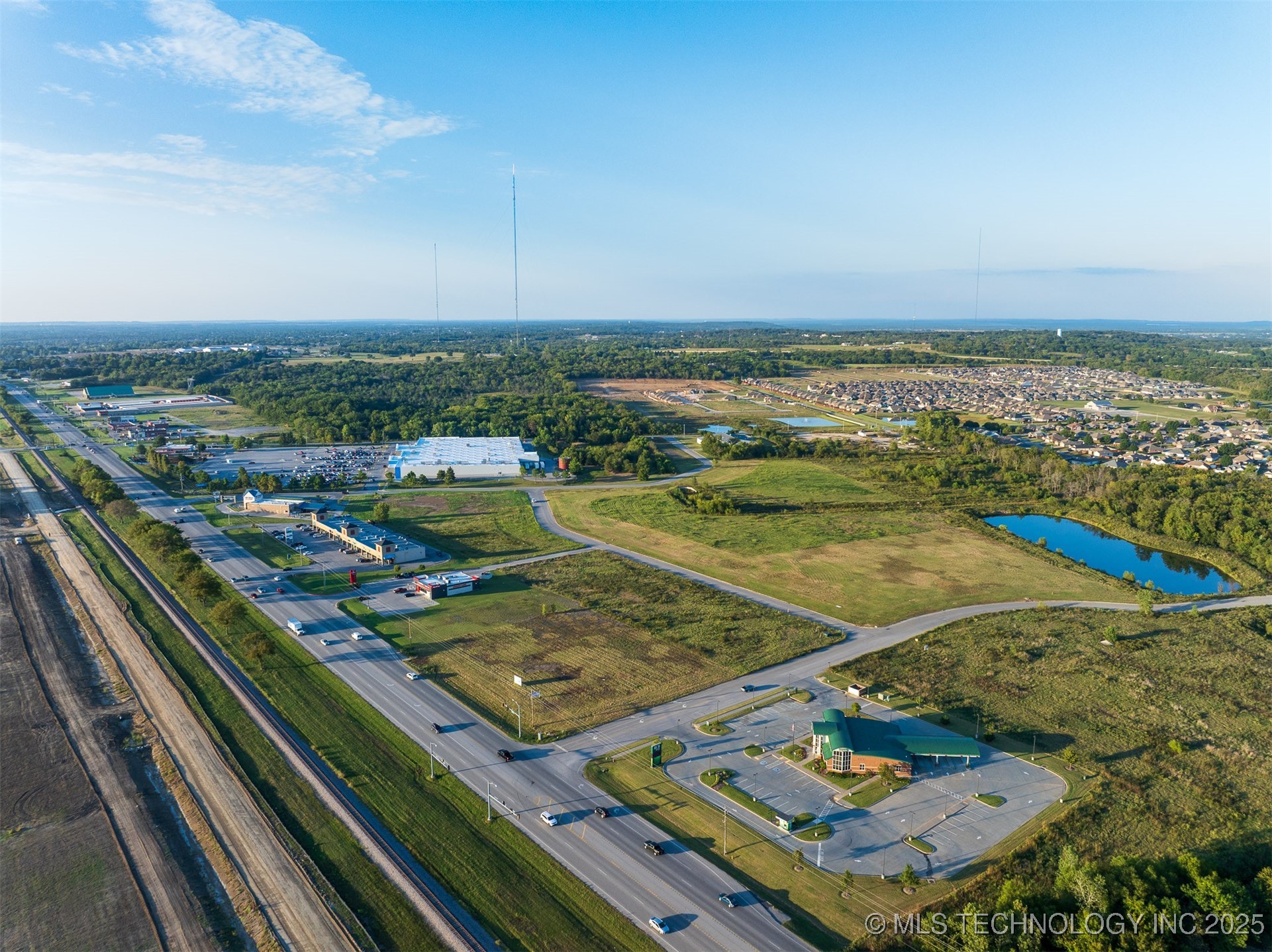 05 S 272nd East Avenue Property Photo 40