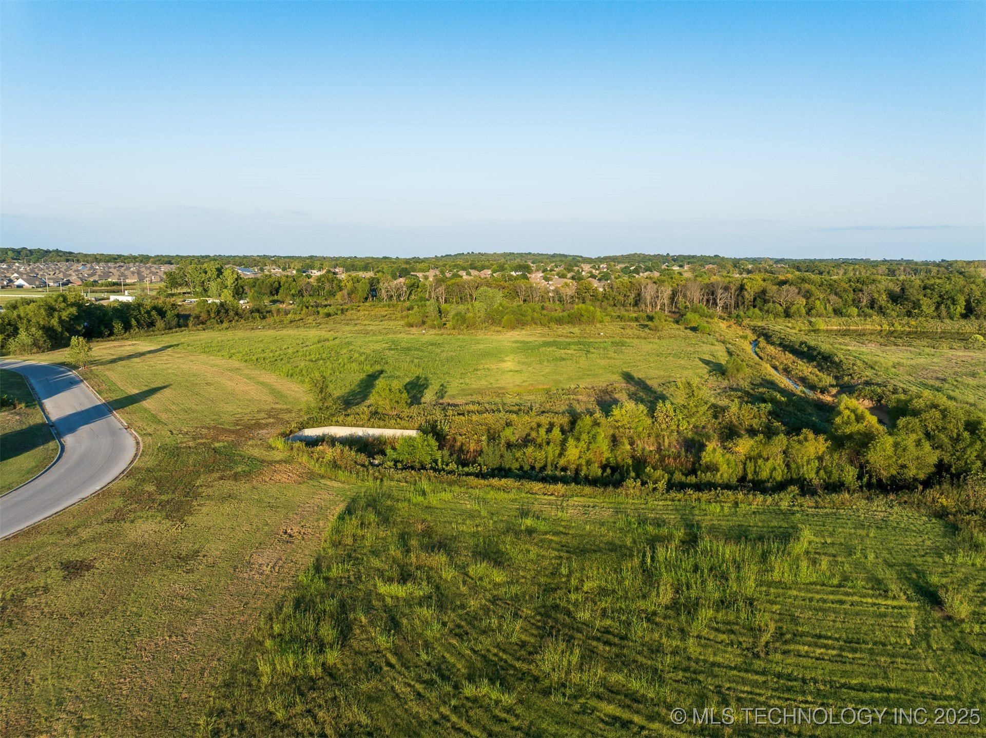 05 S 272nd East Avenue Property Photo 45