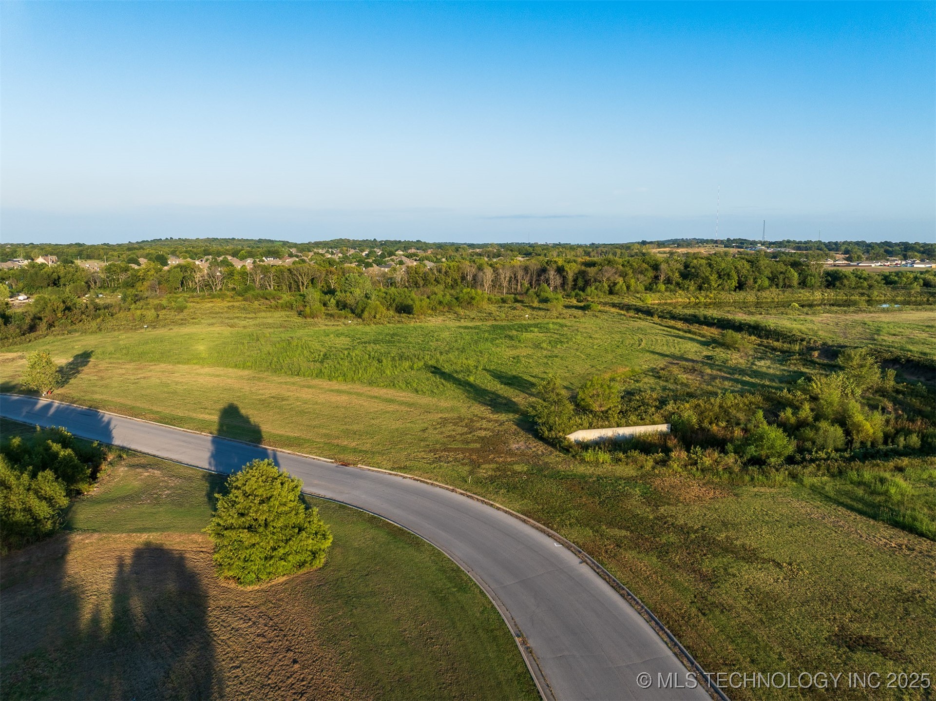 05 S 272nd East Avenue Property Photo 46