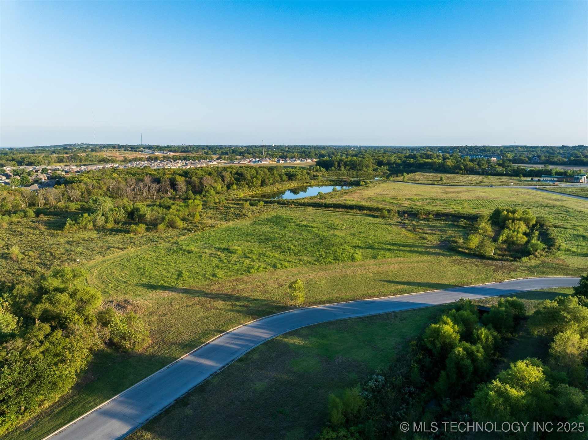 05 S 272nd East Avenue Property Photo 49
