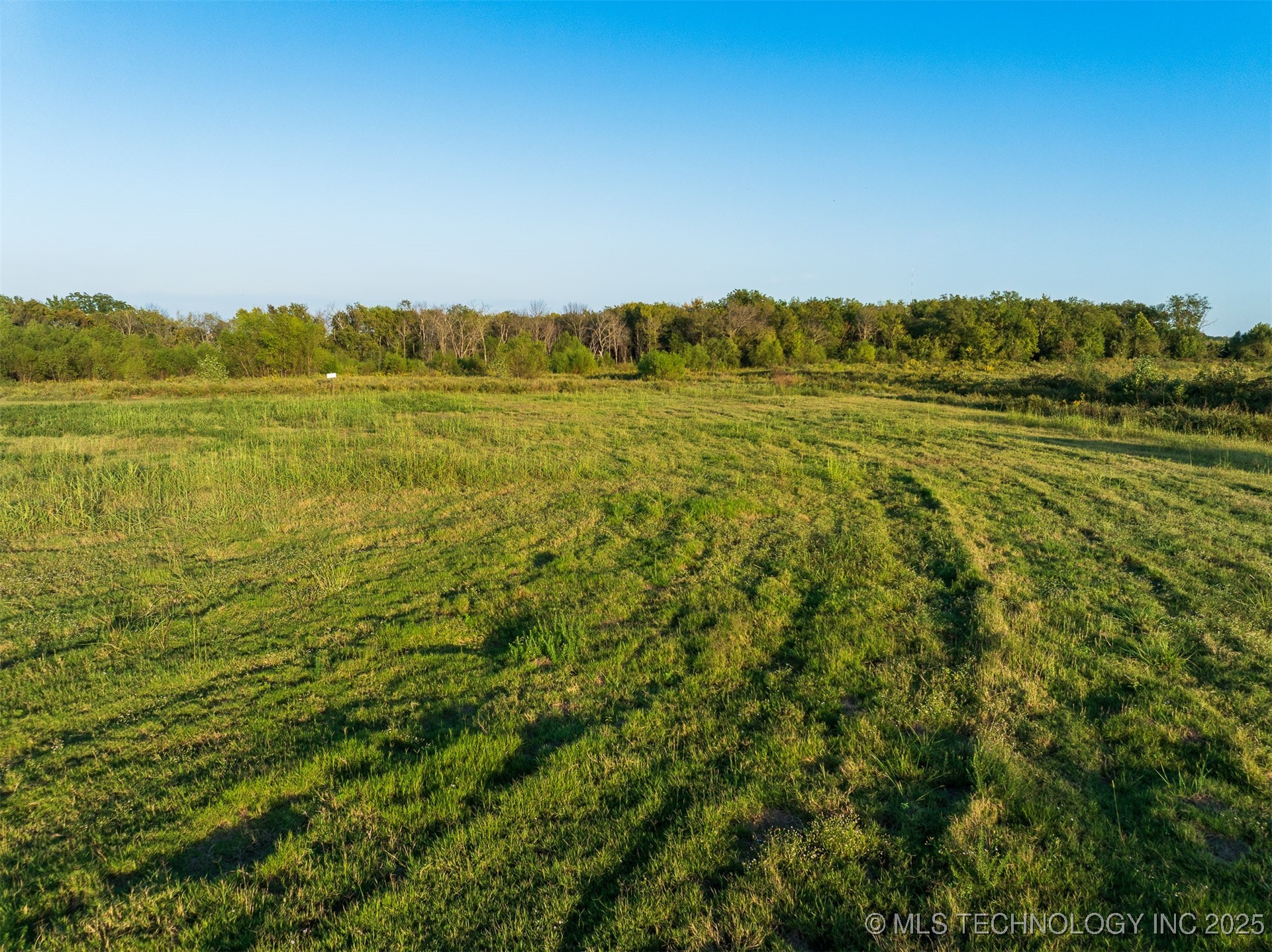 05 S 272nd East Avenue Property Photo 53