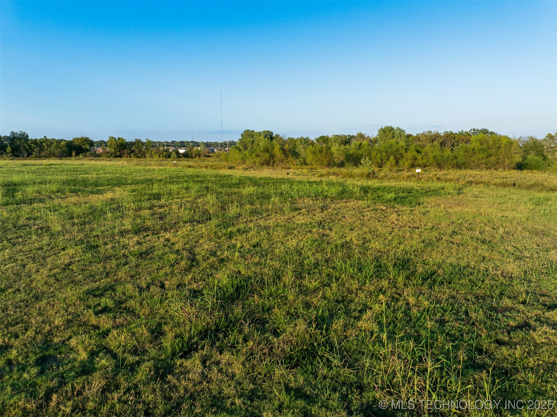 05 S 272nd East Avenue Property Photo 54
