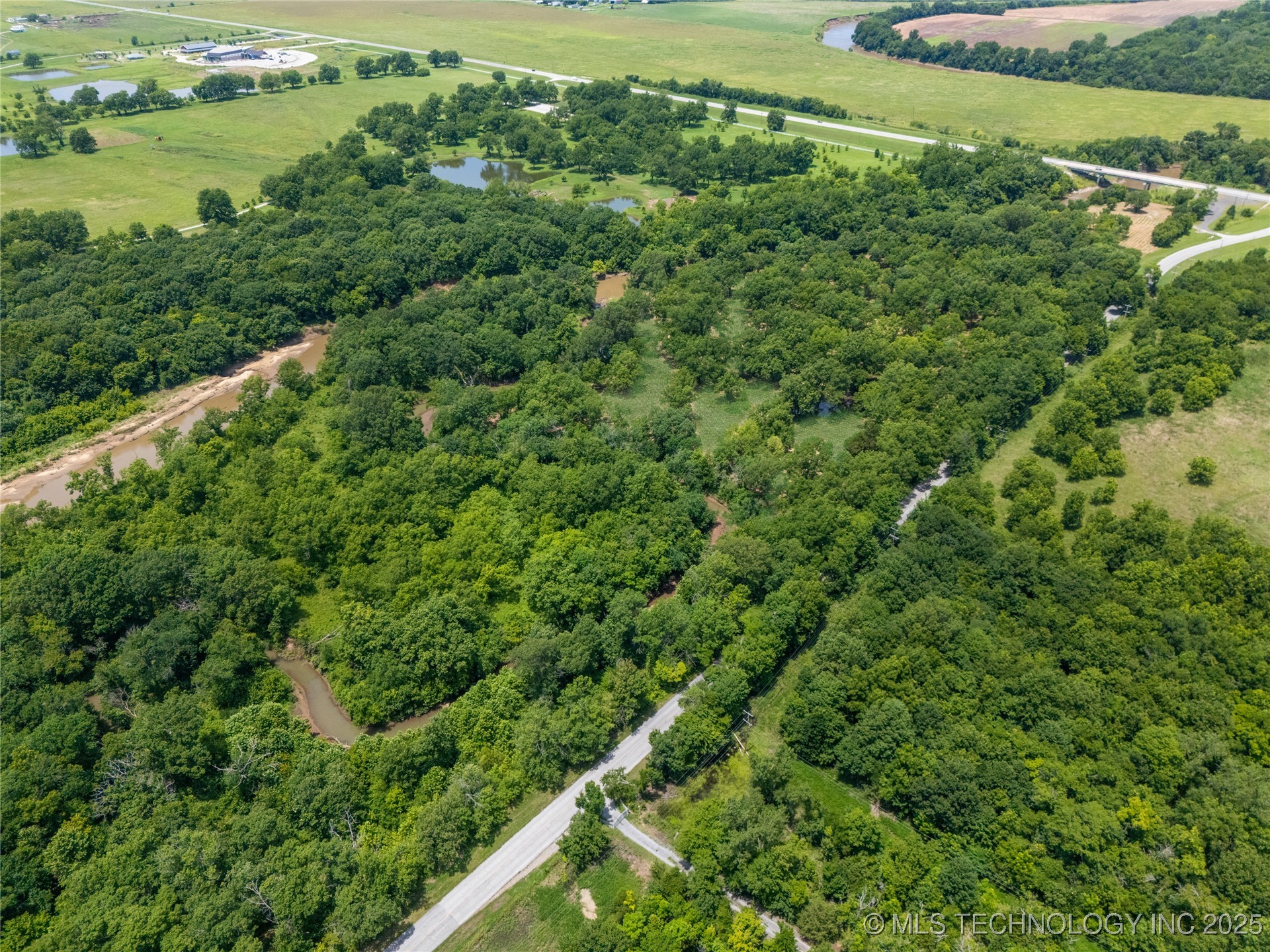 17104 S 129th East Avenue Property Photo 3