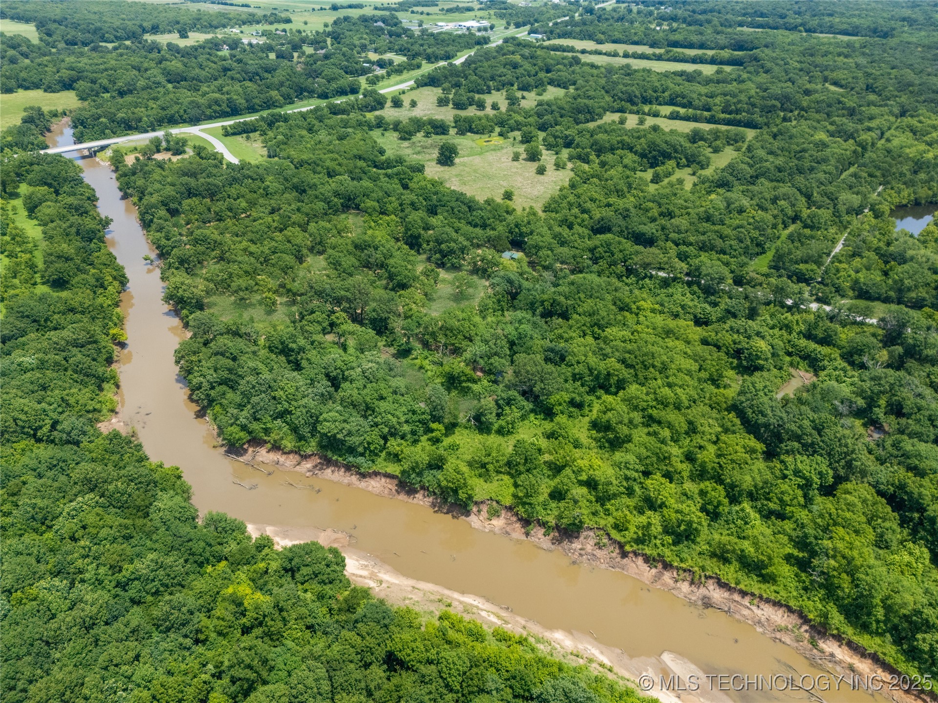 17104 S 129th East Avenue Property Photo 5