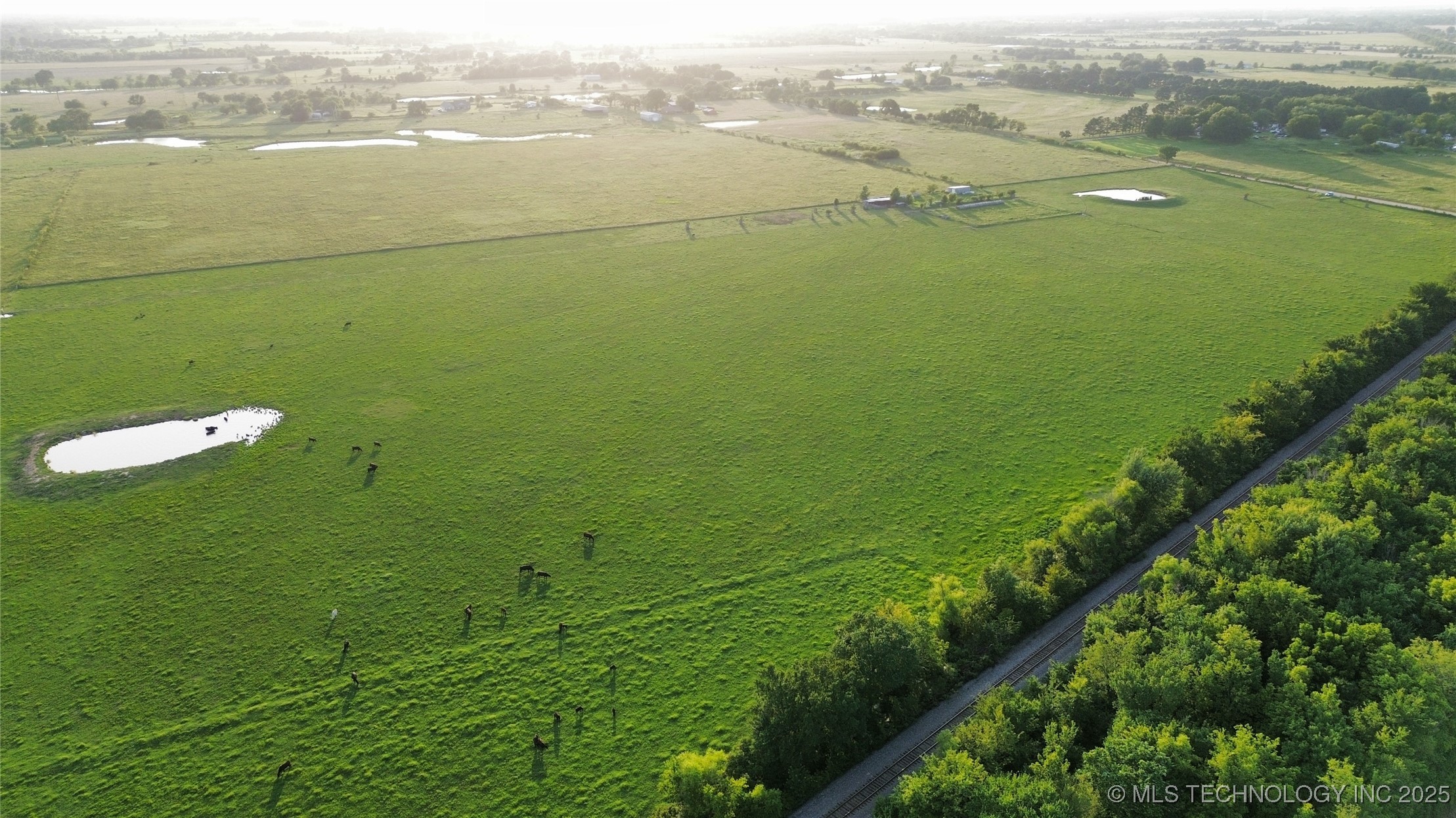 30400 E 760 Road Property Photo 1