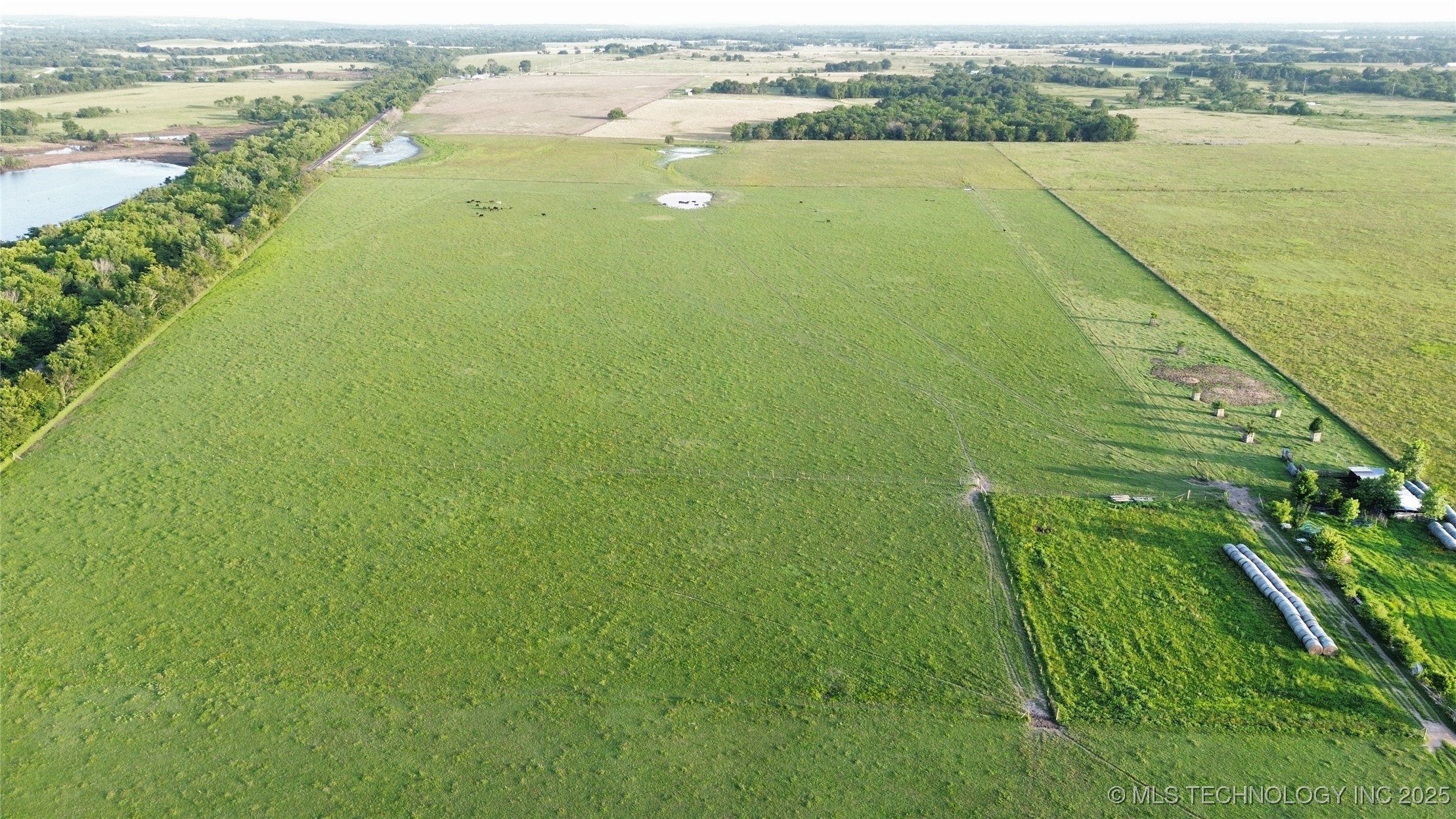 30400 E 760 Road Property Photo 5