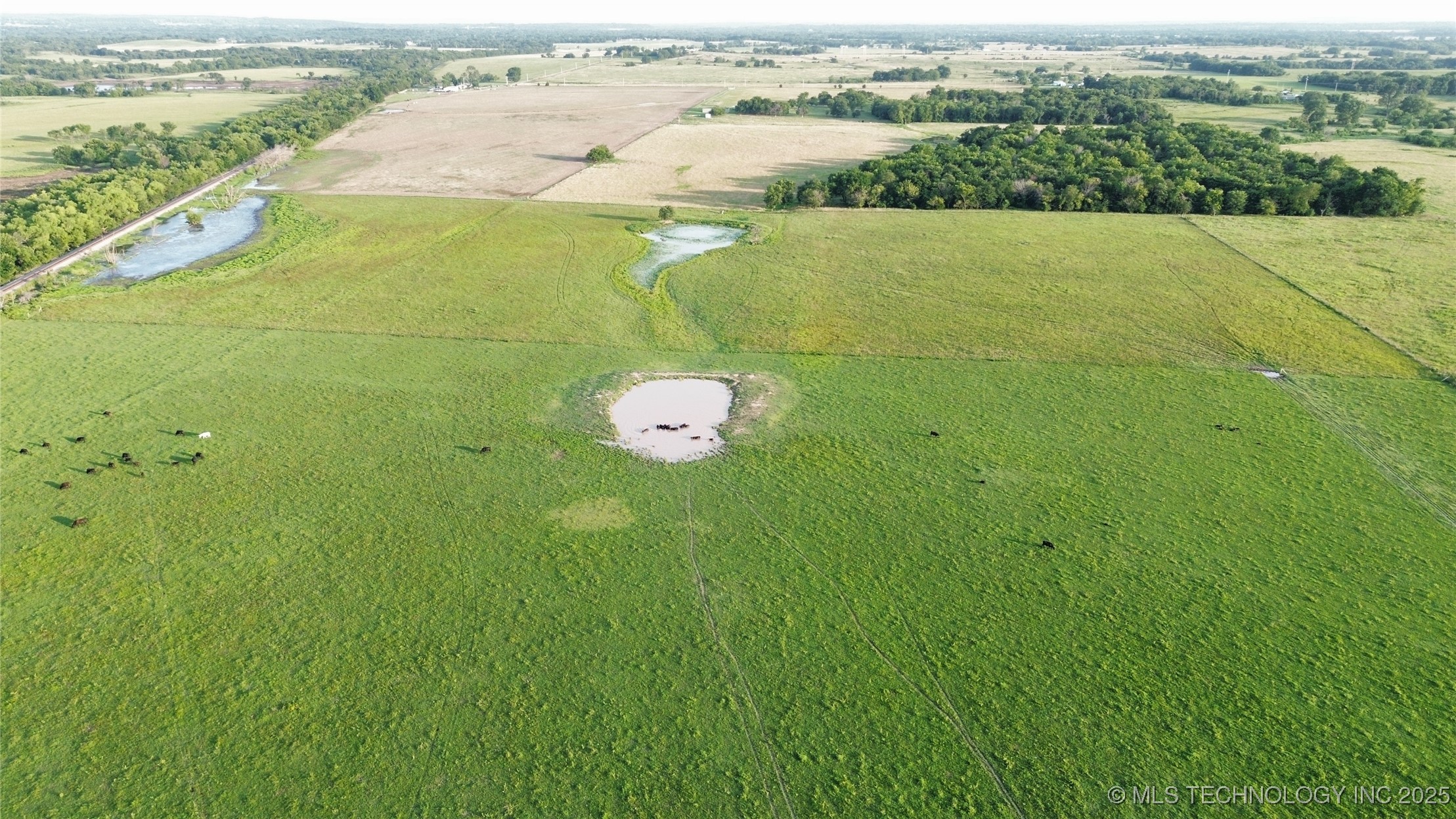 30400 E 760 Road Property Photo 7