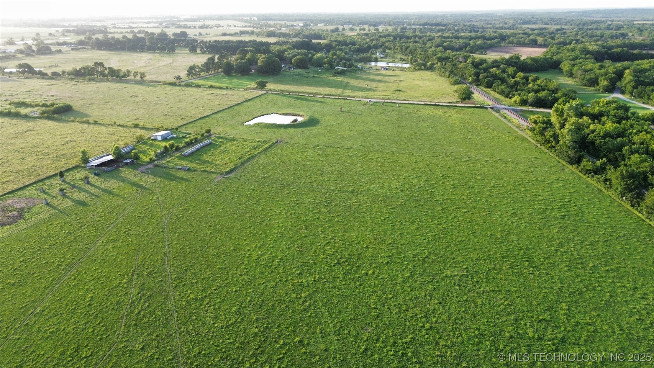 30400 E 760 Road Property Photo 9