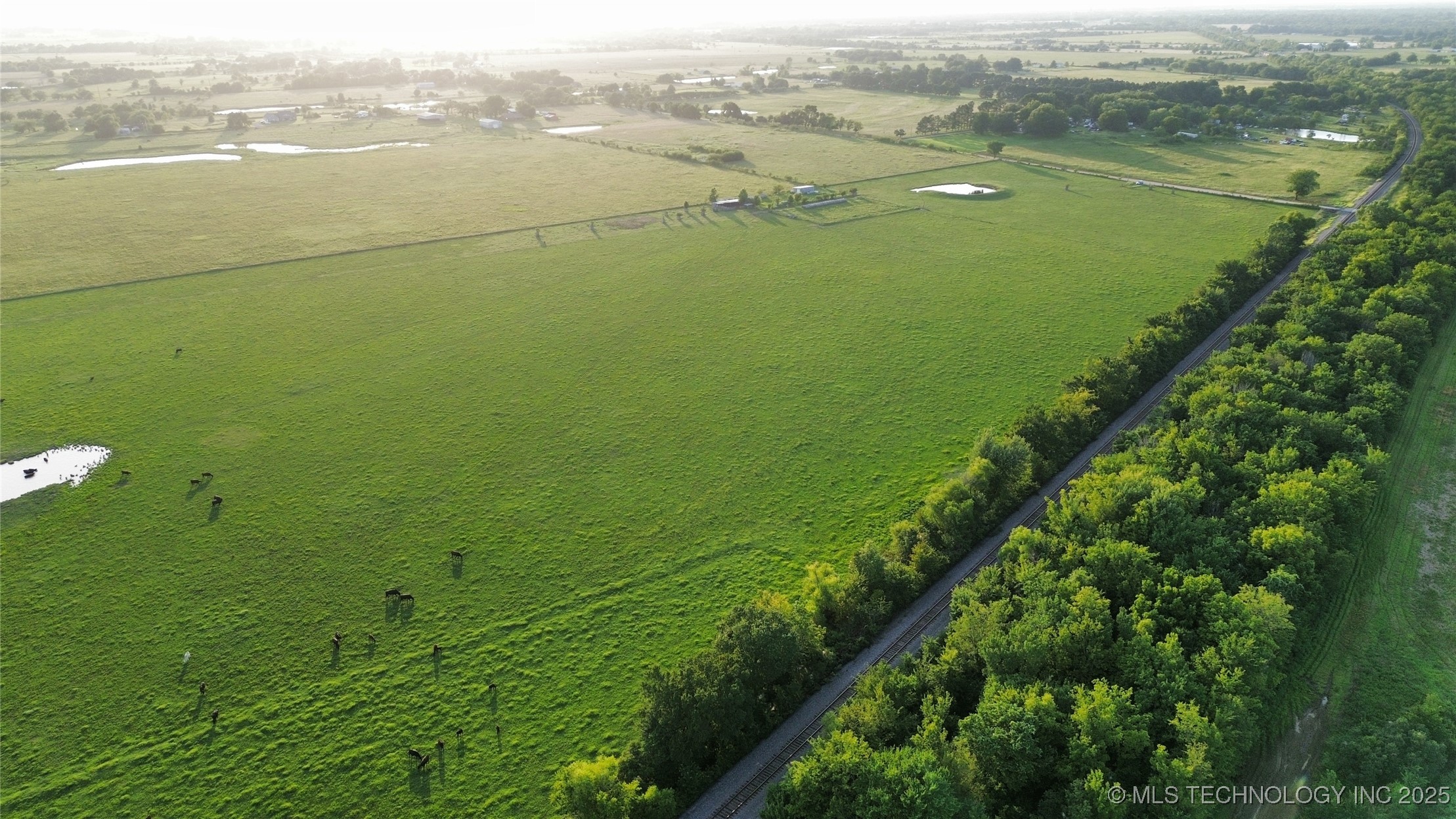 30400 E 760 Road Property Photo 12