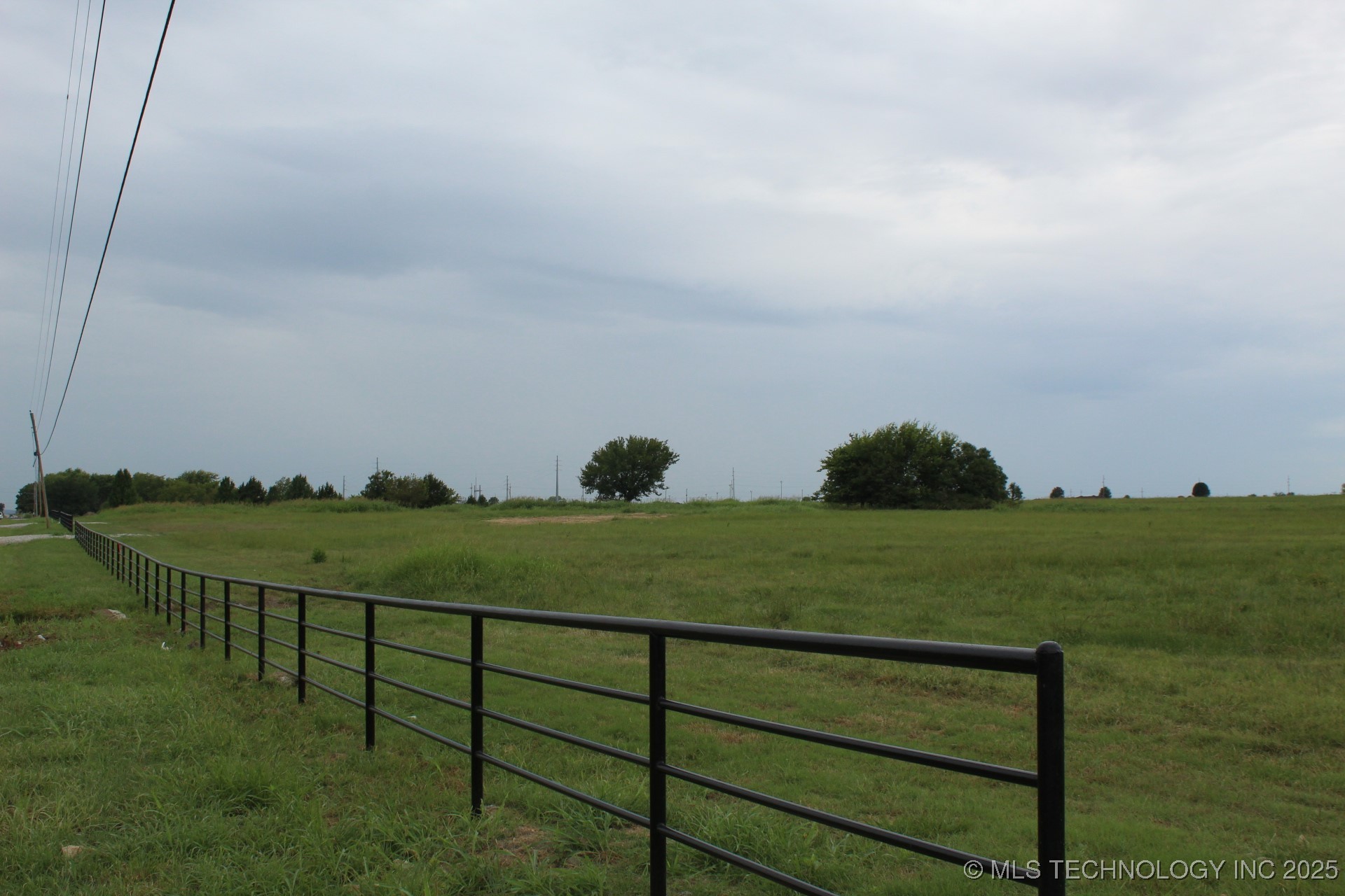 2305 NE 1st Street Property Photo 1