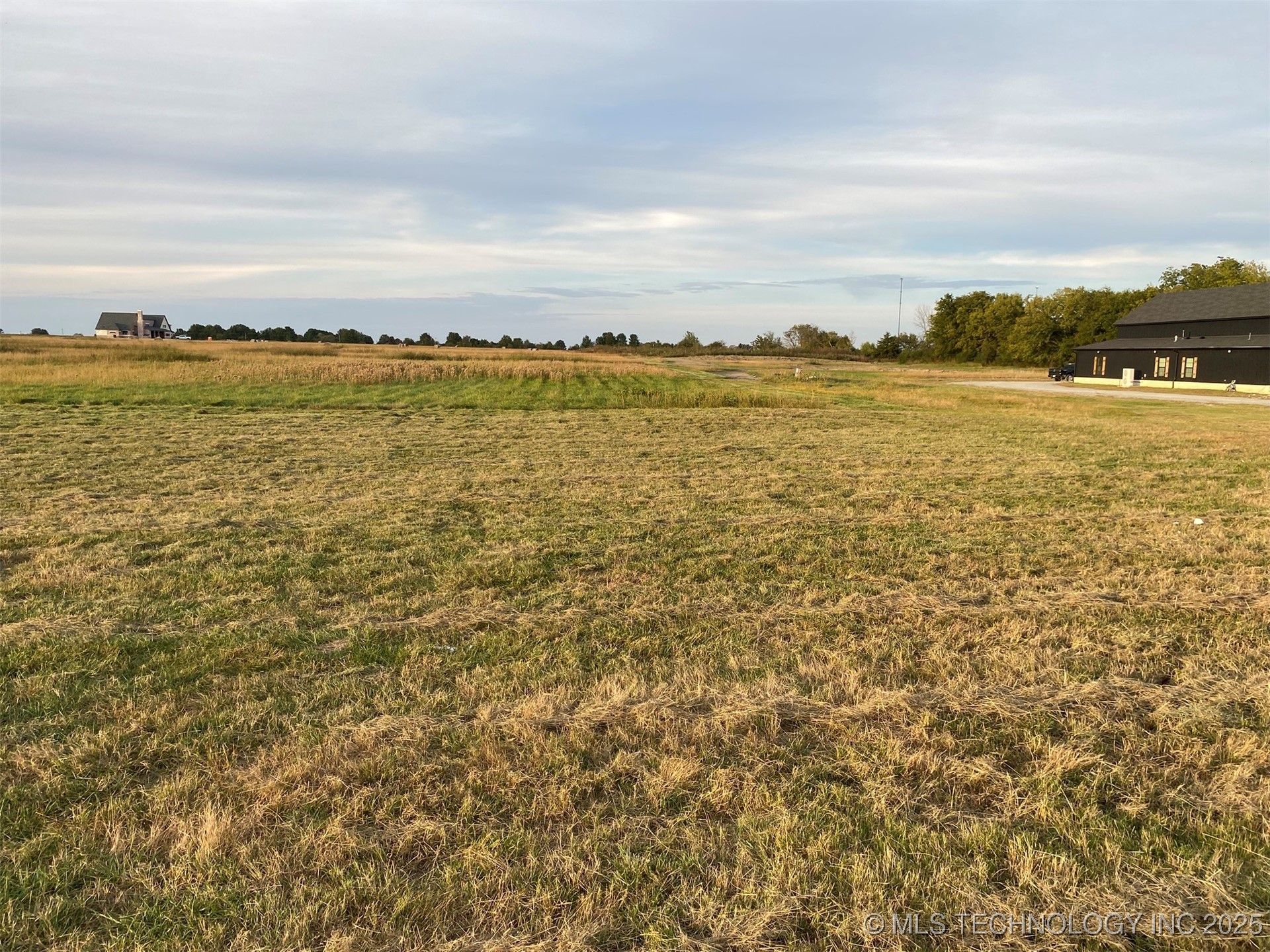 2305 Ne 1st Street Property Photo 2