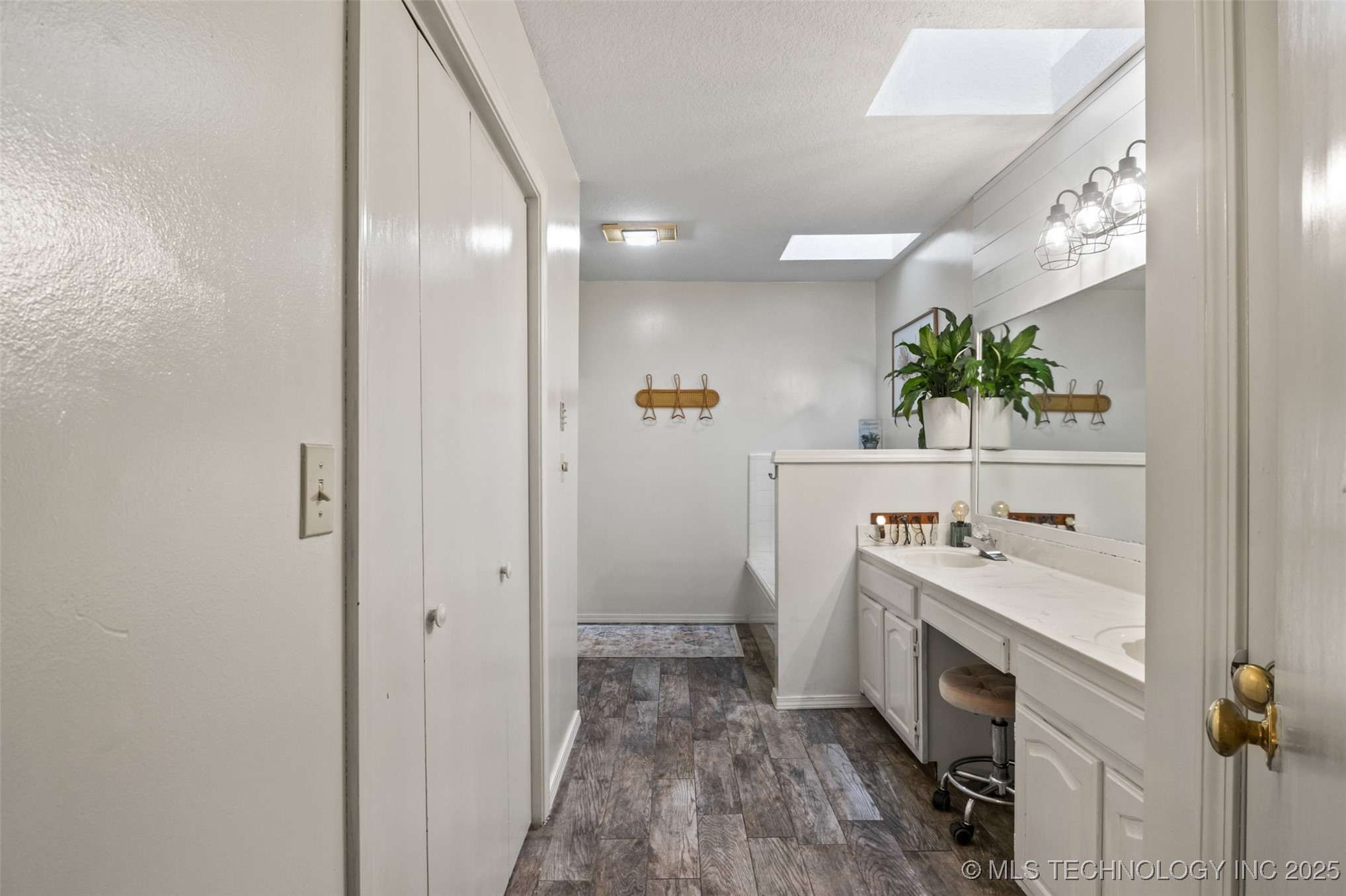 11801 S 266th East Avenue Property Photo 27