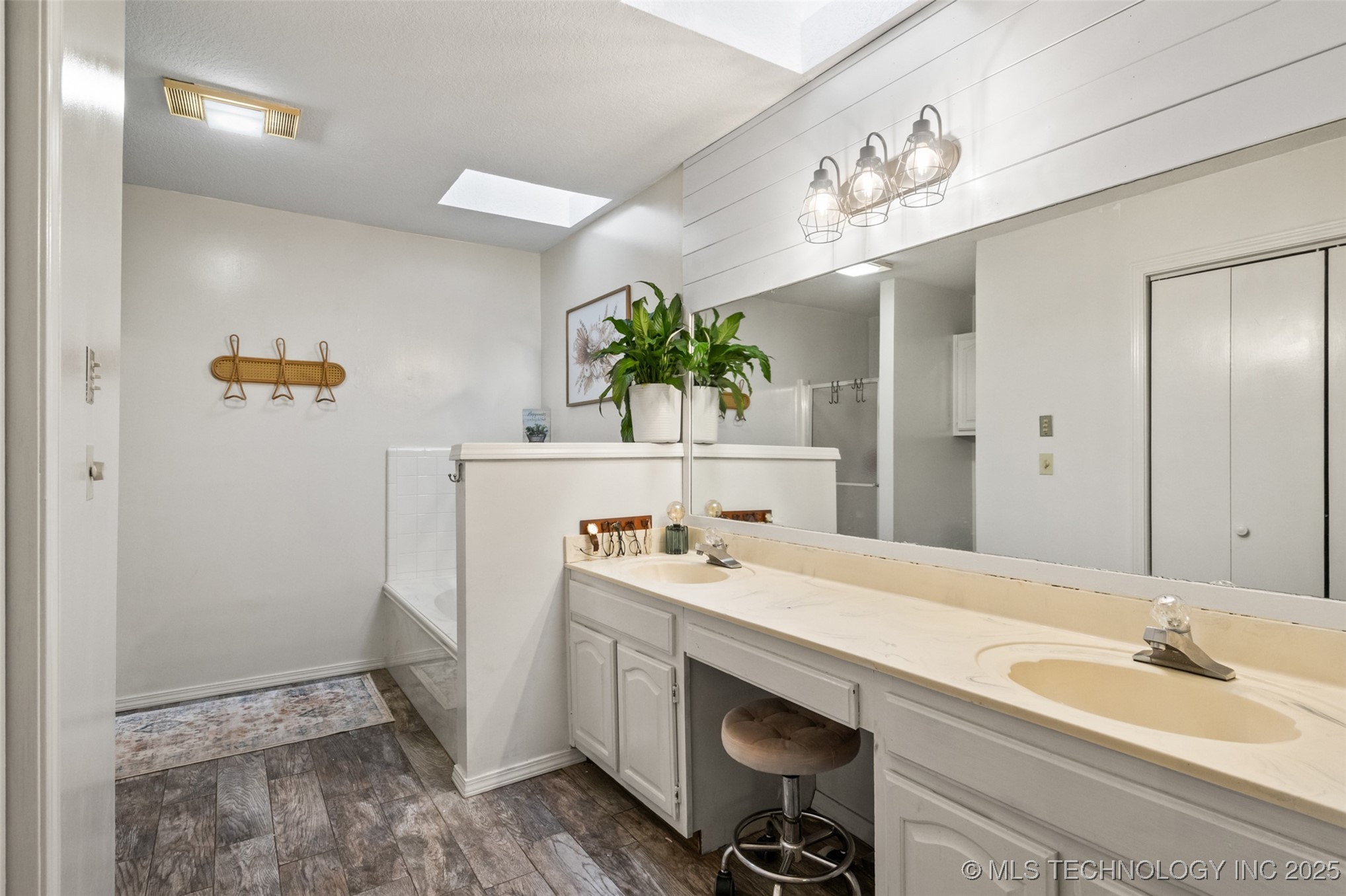 11801 S 266th East Avenue Property Photo 28