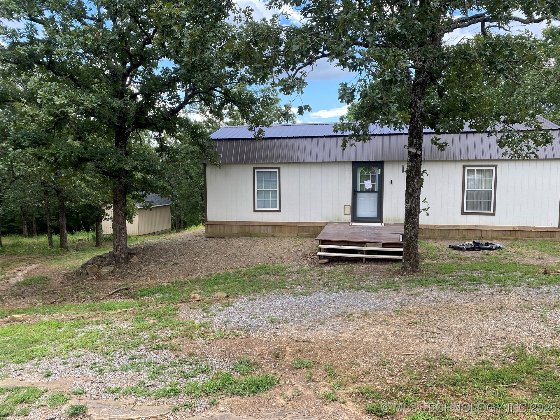 609 Murphy Drive Property Photo 1