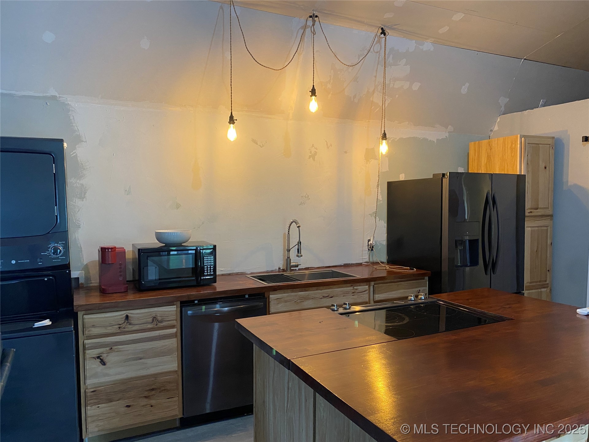 609 Murphy Drive Property Photo 4