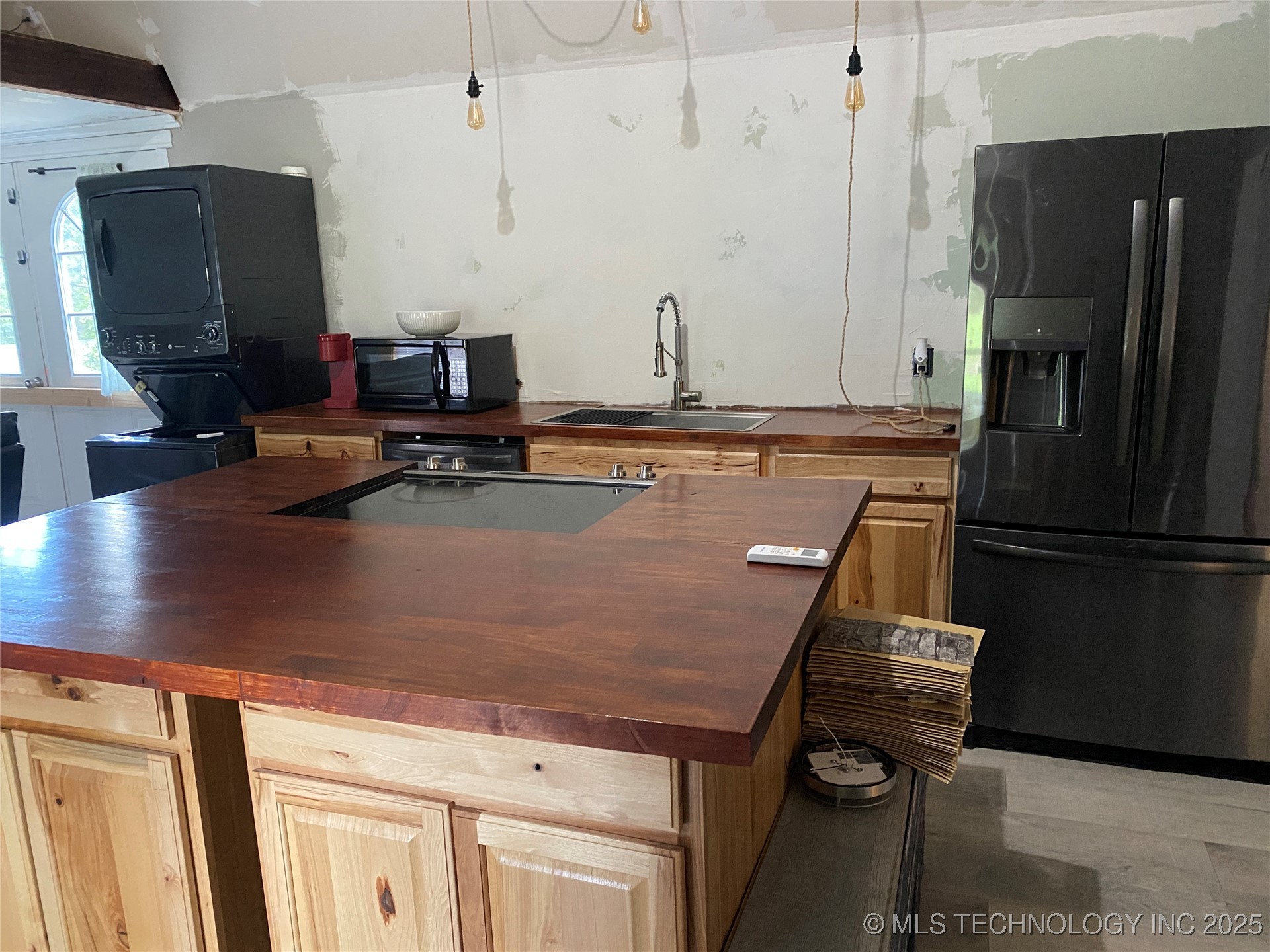 609 Murphy Drive Property Photo 5