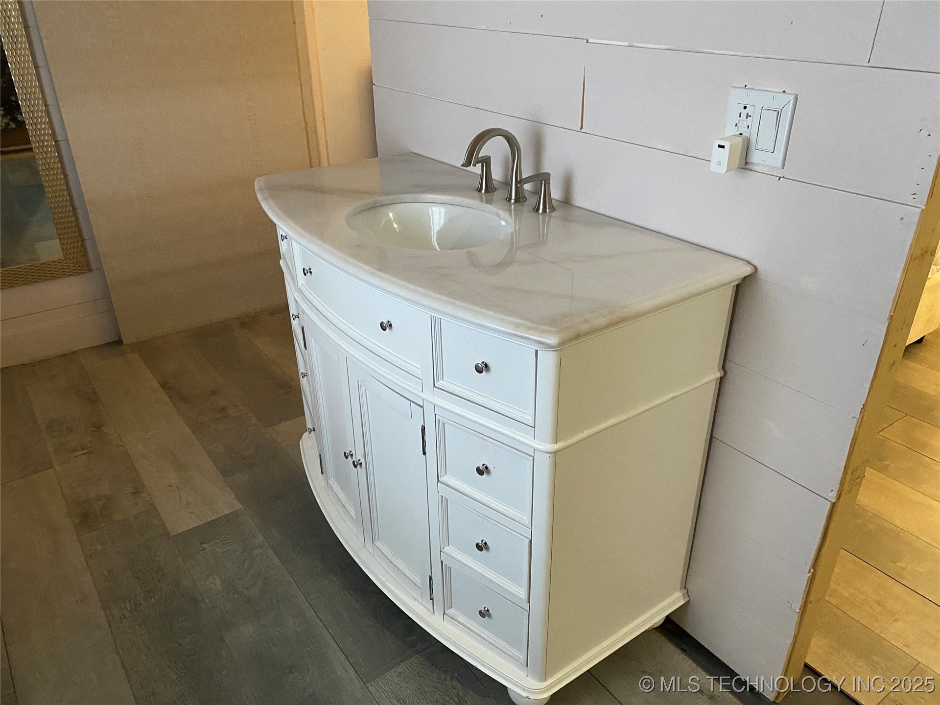 609 Murphy Drive Property Photo 14