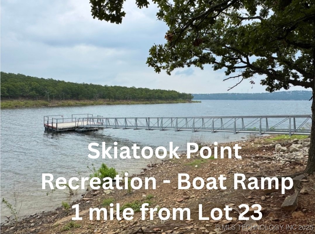 22 Cross Oaks Court Property Photo 2