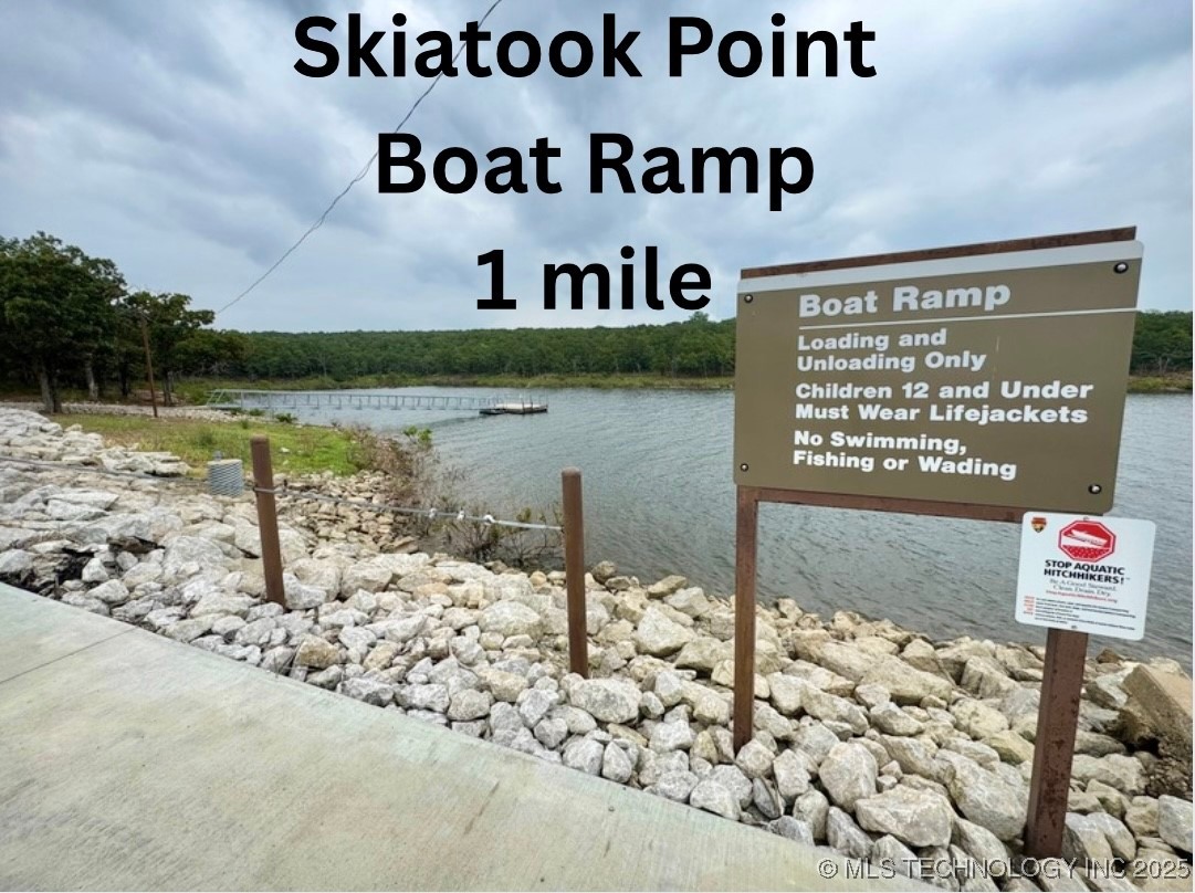 22 Cross Oaks Court Property Photo 4