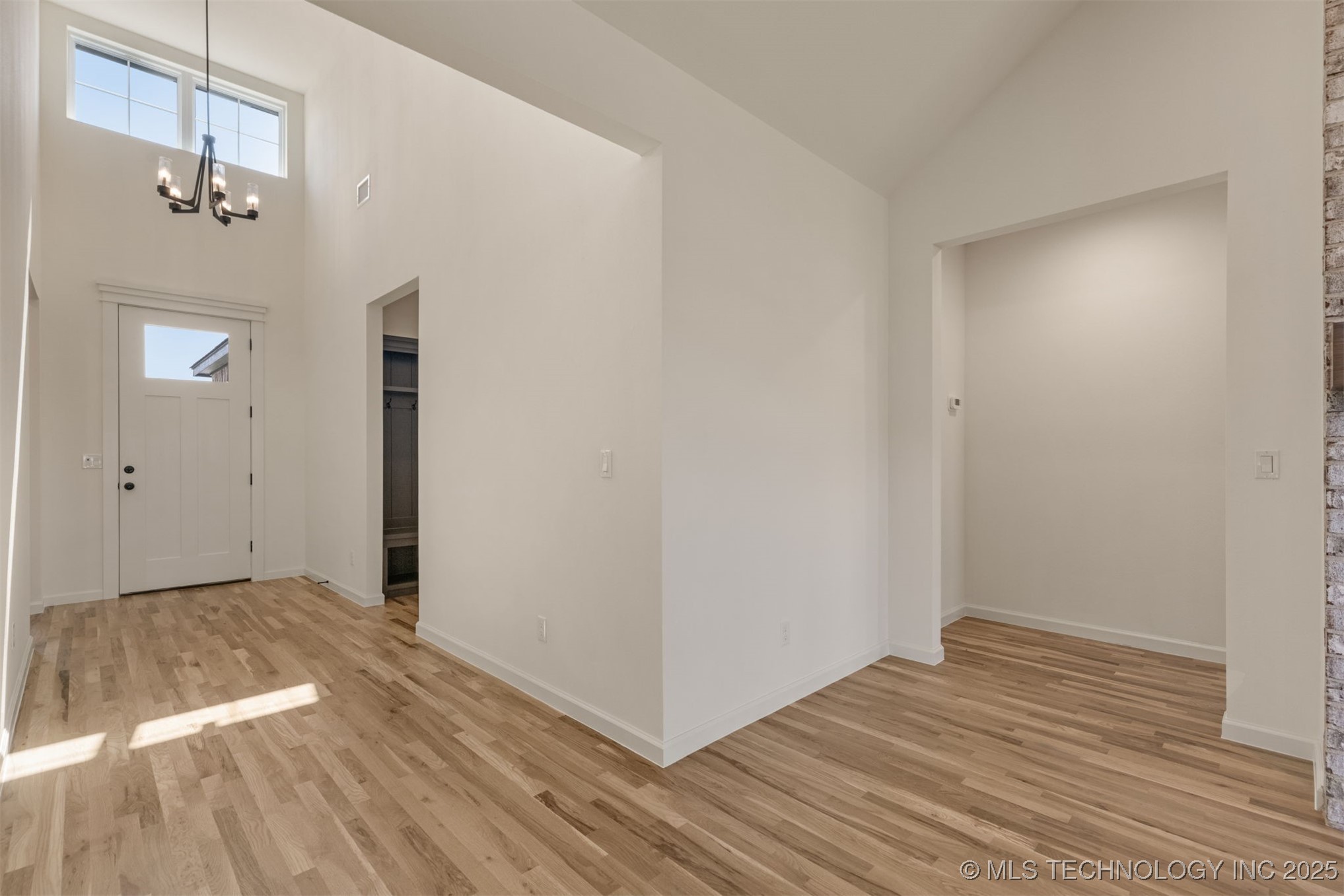 5114 S Everett Drive Property Photo 14