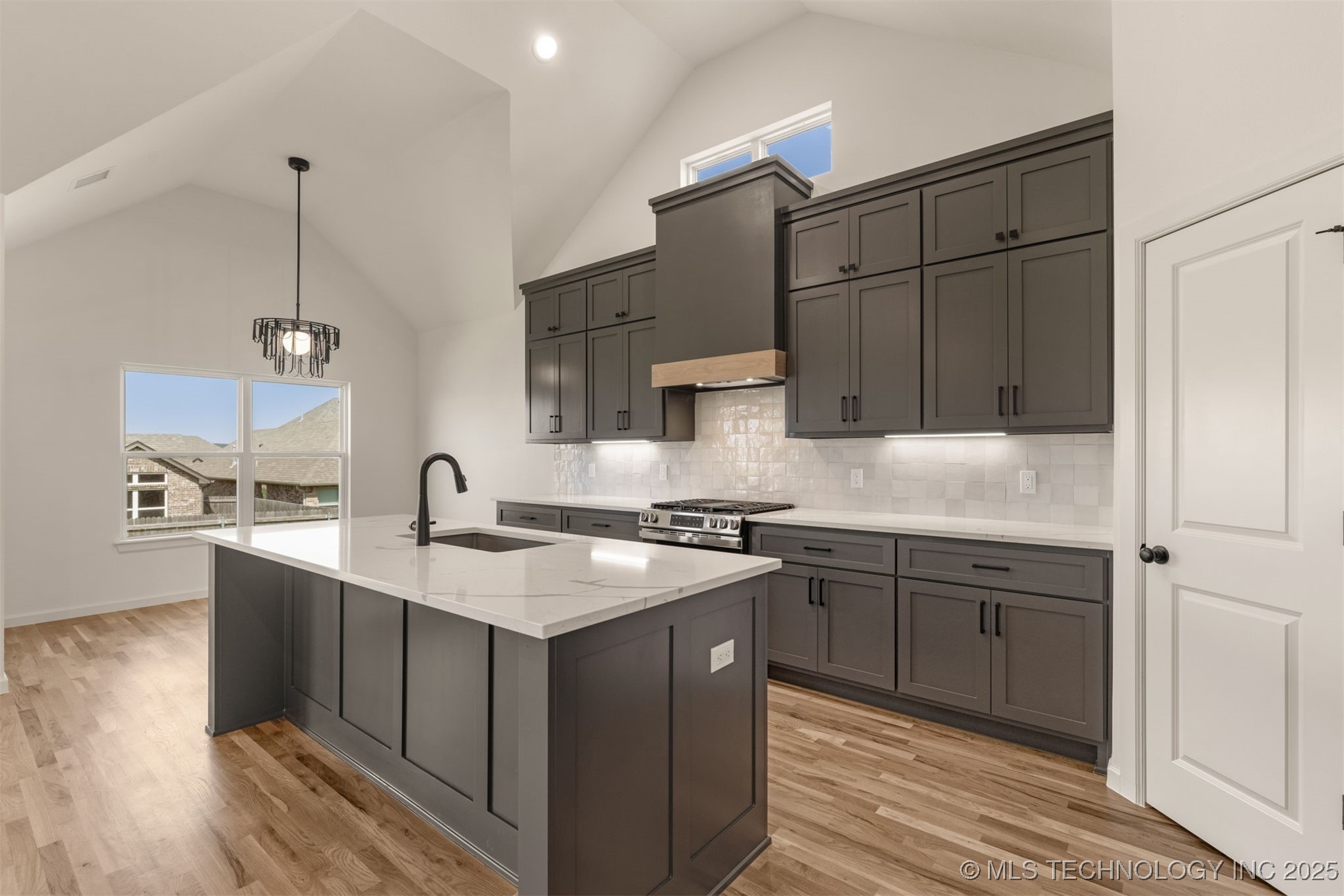 5114 S Everett Drive Property Photo 25