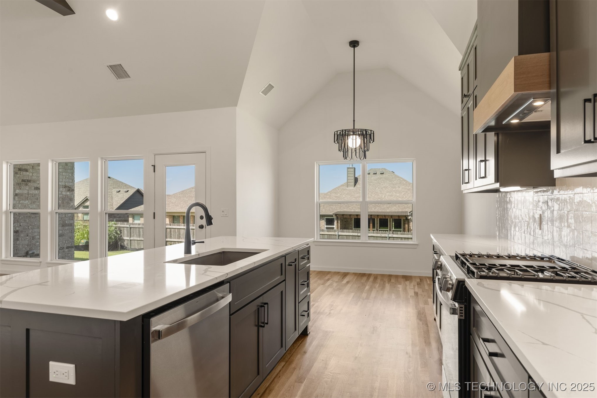 5114 S Everett Drive Property Photo 32