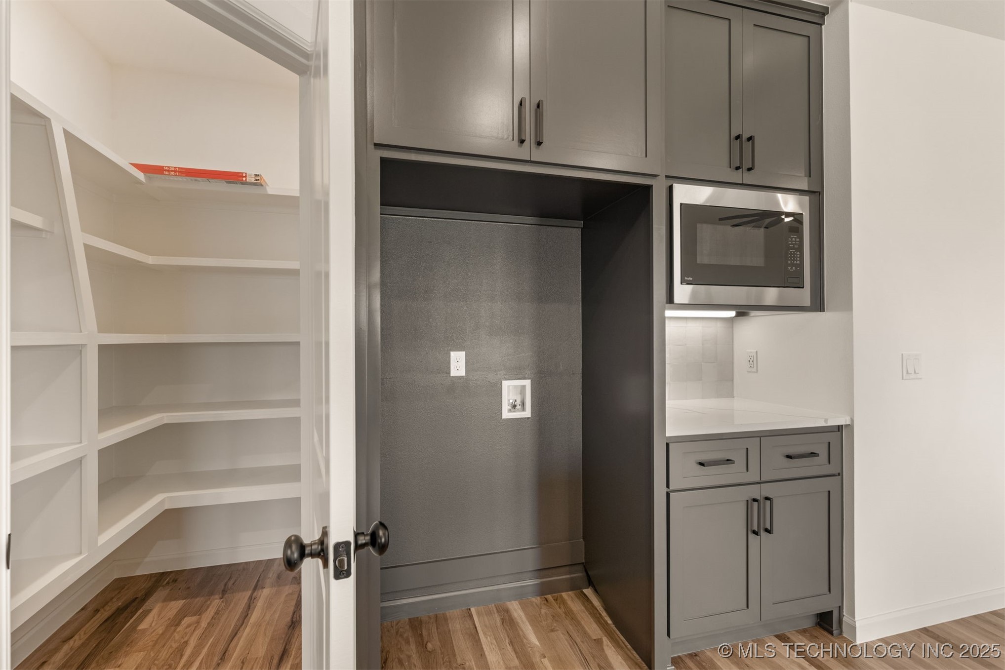 5114 S Everett Drive Property Photo 33