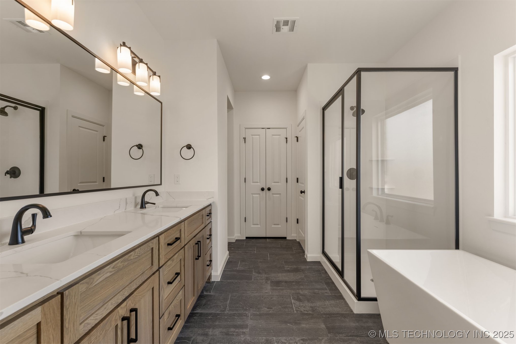 5114 S Everett Drive Property Photo 40