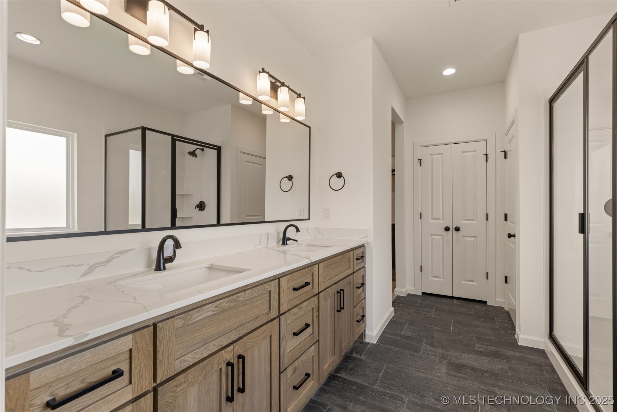 5114 S Everett Drive Property Photo 41