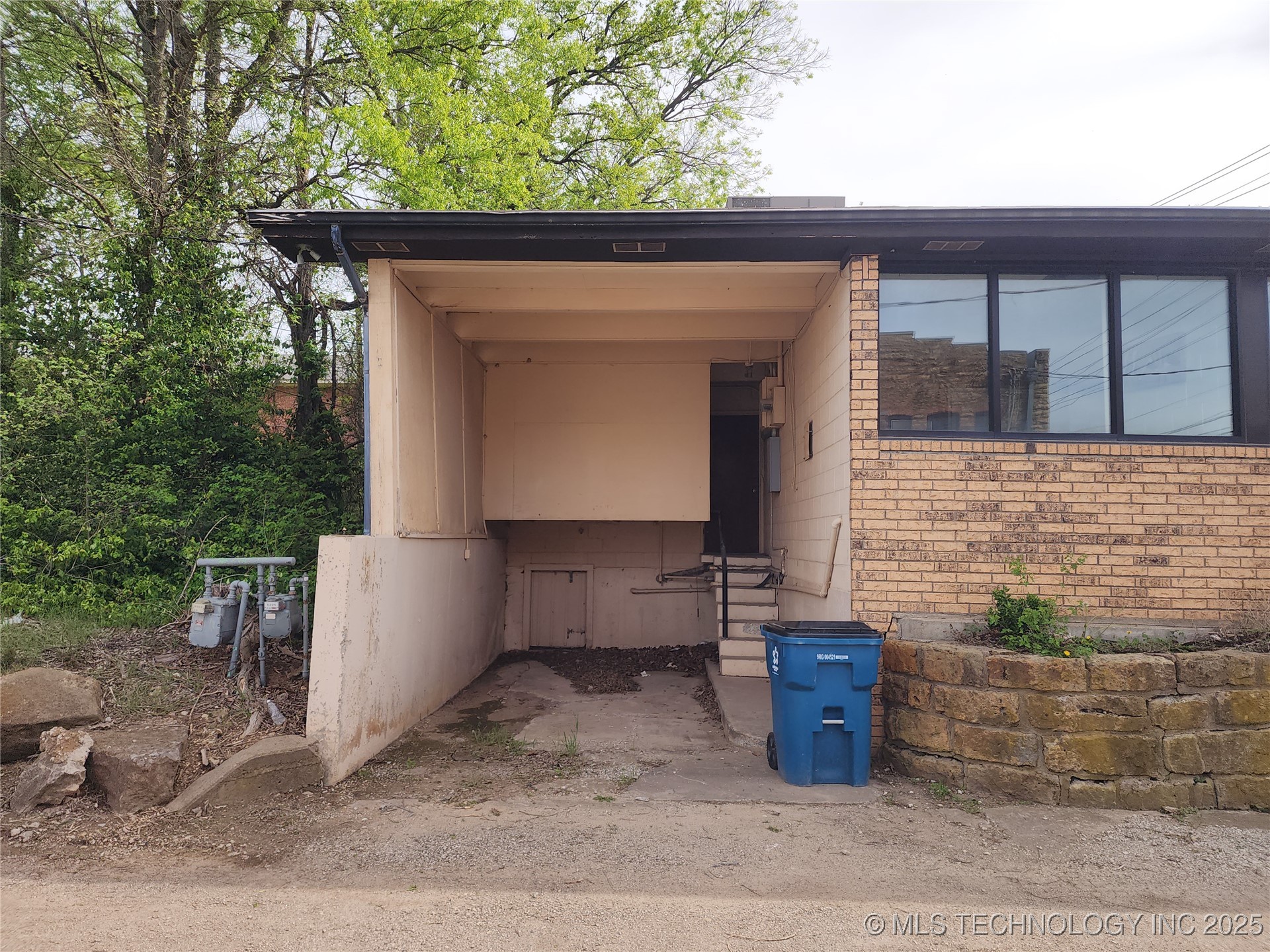 622 7th Street Property Photo 4