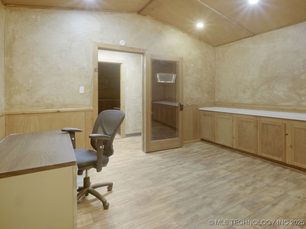 1550 S Virginia Avenue Property Photo 22