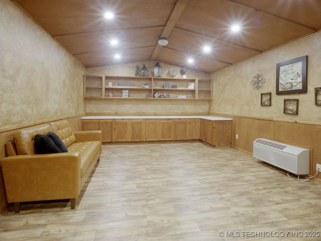 1550 S Virginia Avenue Property Photo 25