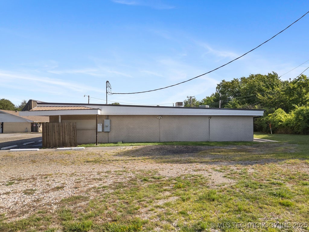 1550 S Virginia Avenue Property Photo 36