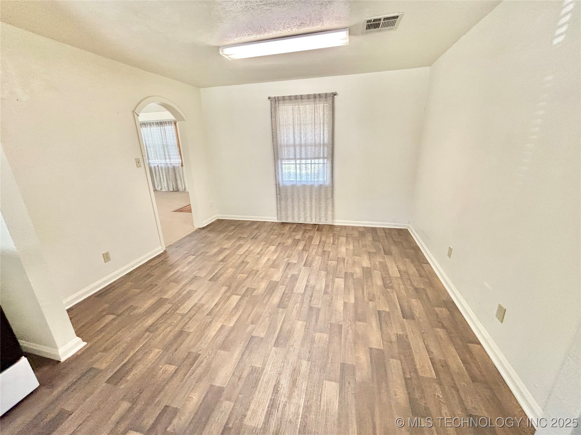 517 E Main Street Property Photo 10