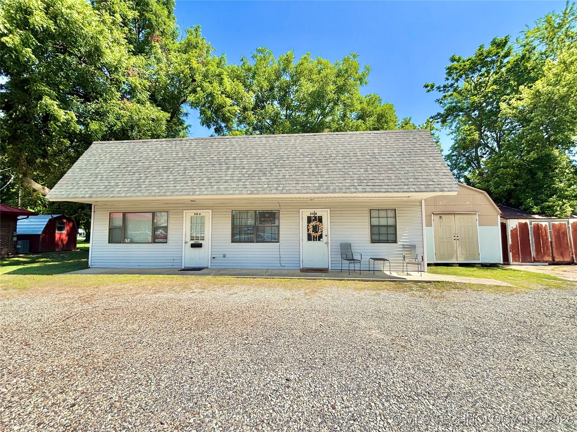 517 E Main Street Property Photo 22