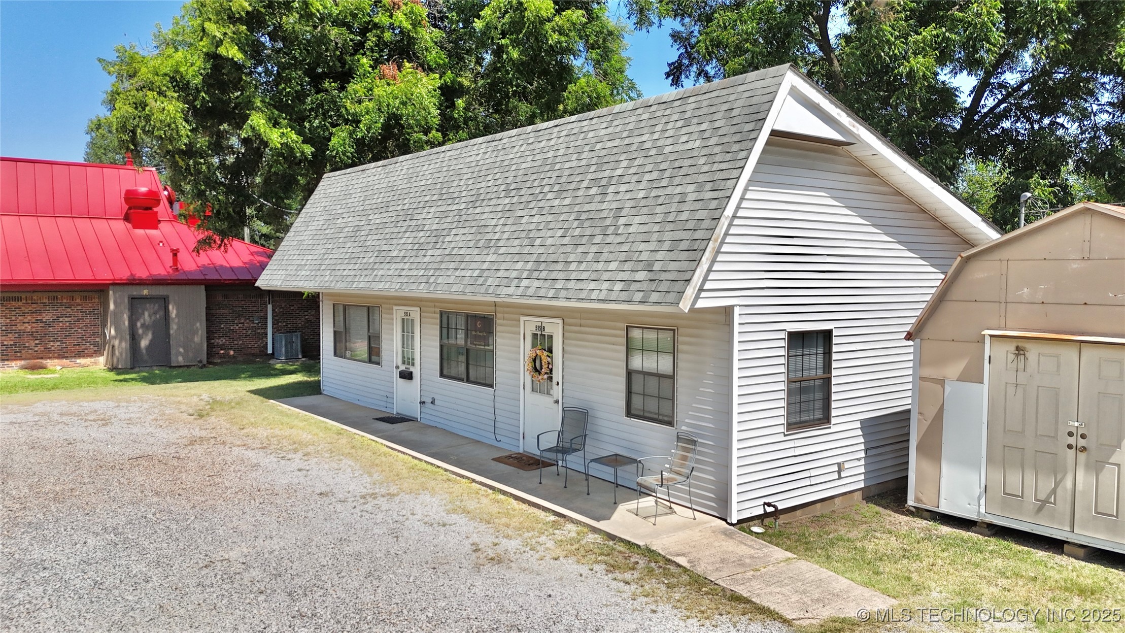 517 E Main Street Property Photo 32